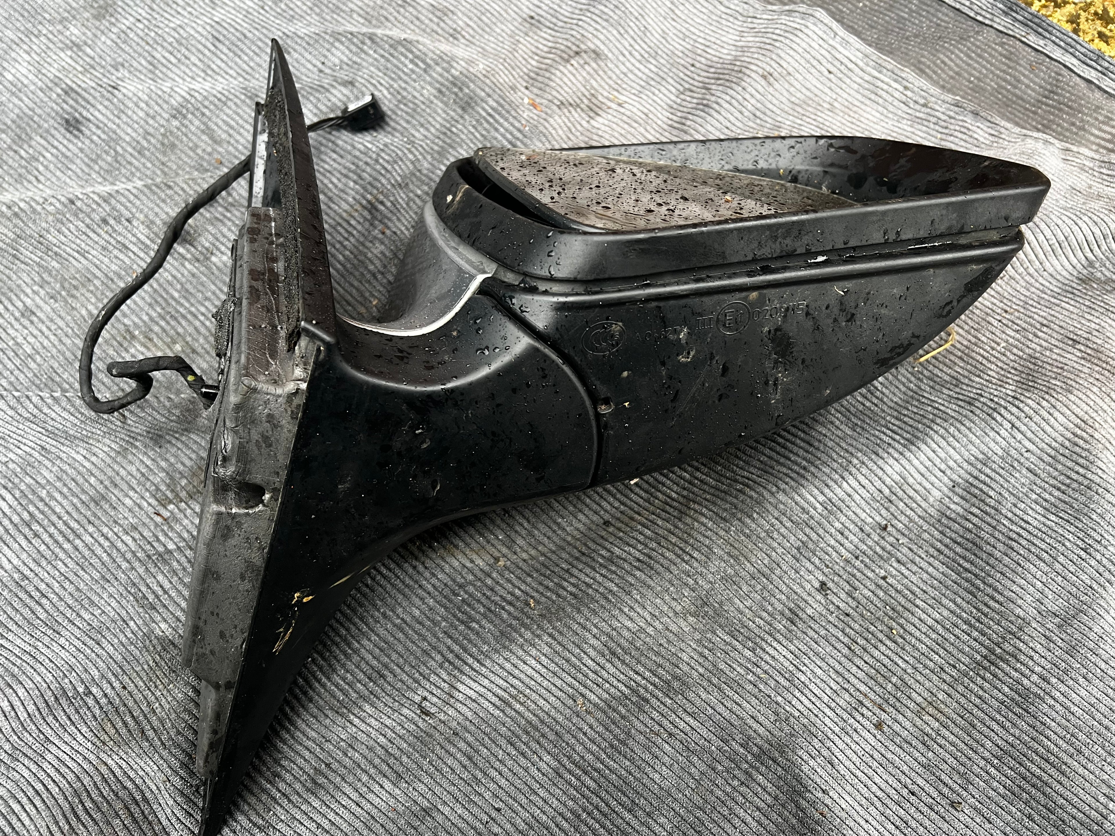 Mercedes c220 2007 driver side mirror