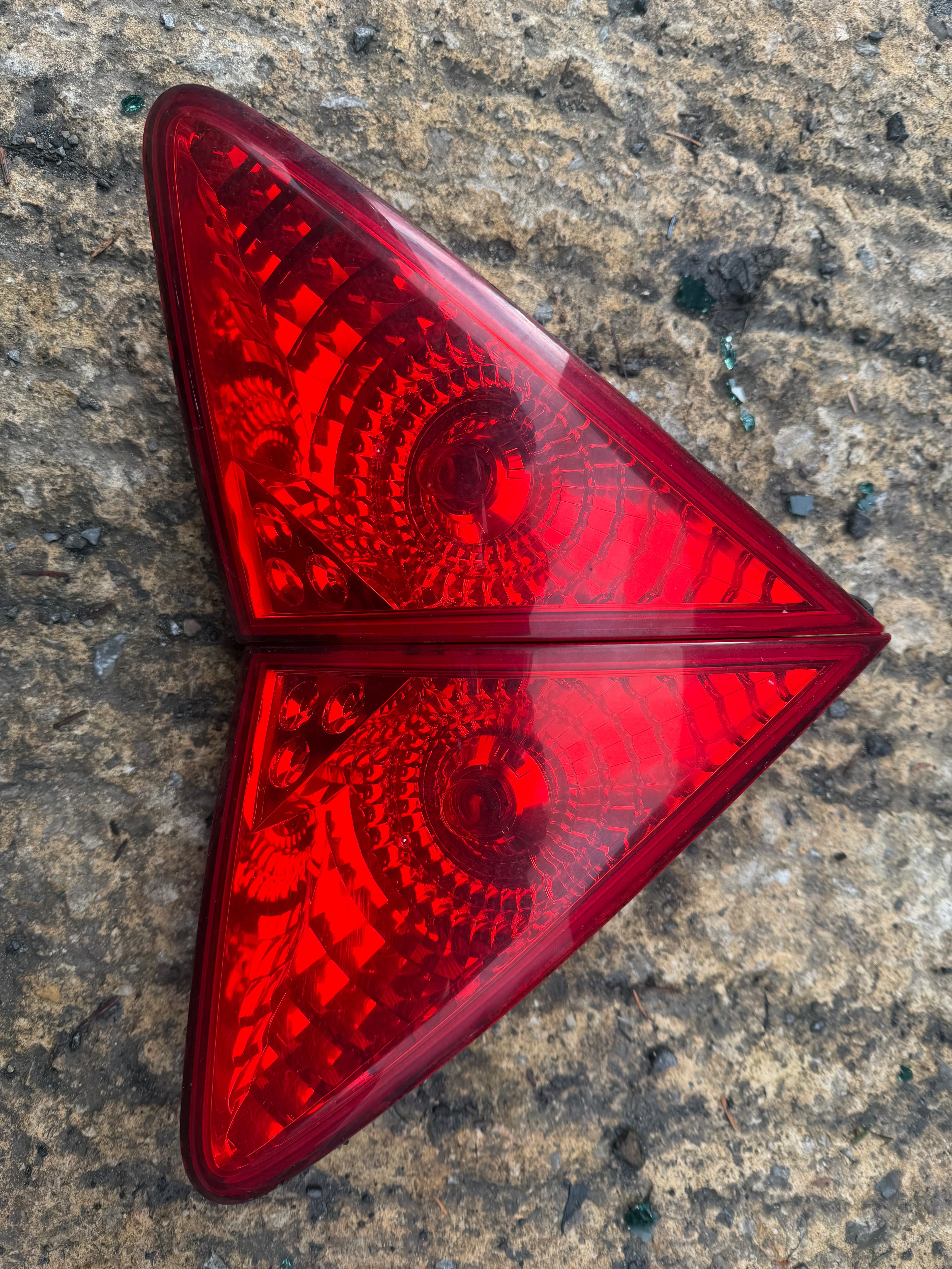 Peugeot 3008 2010 rear Boot lights