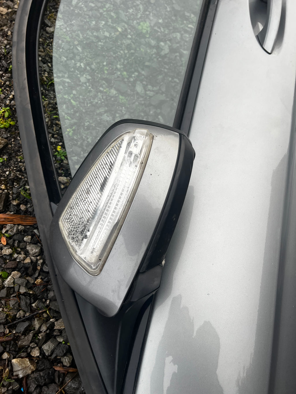 Mercedes c220 2007 passenger front door