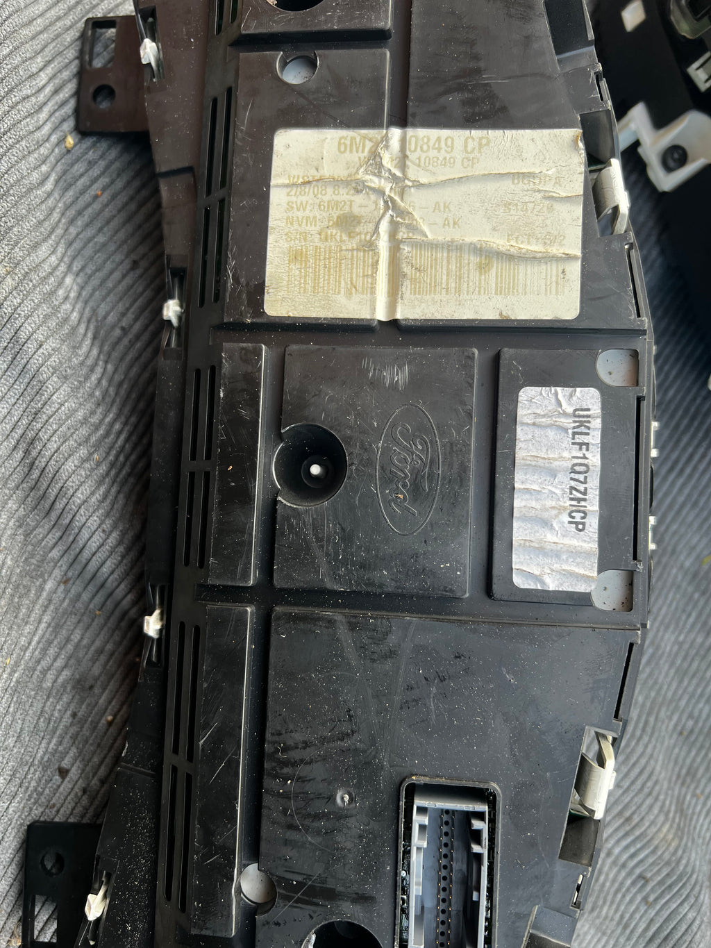 2009 Ford Mondeo instrument cluster