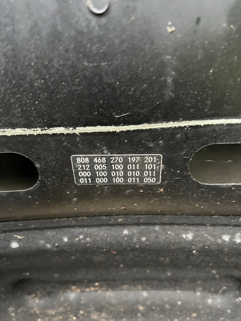 Mercedes benz e200 2009 bonnet