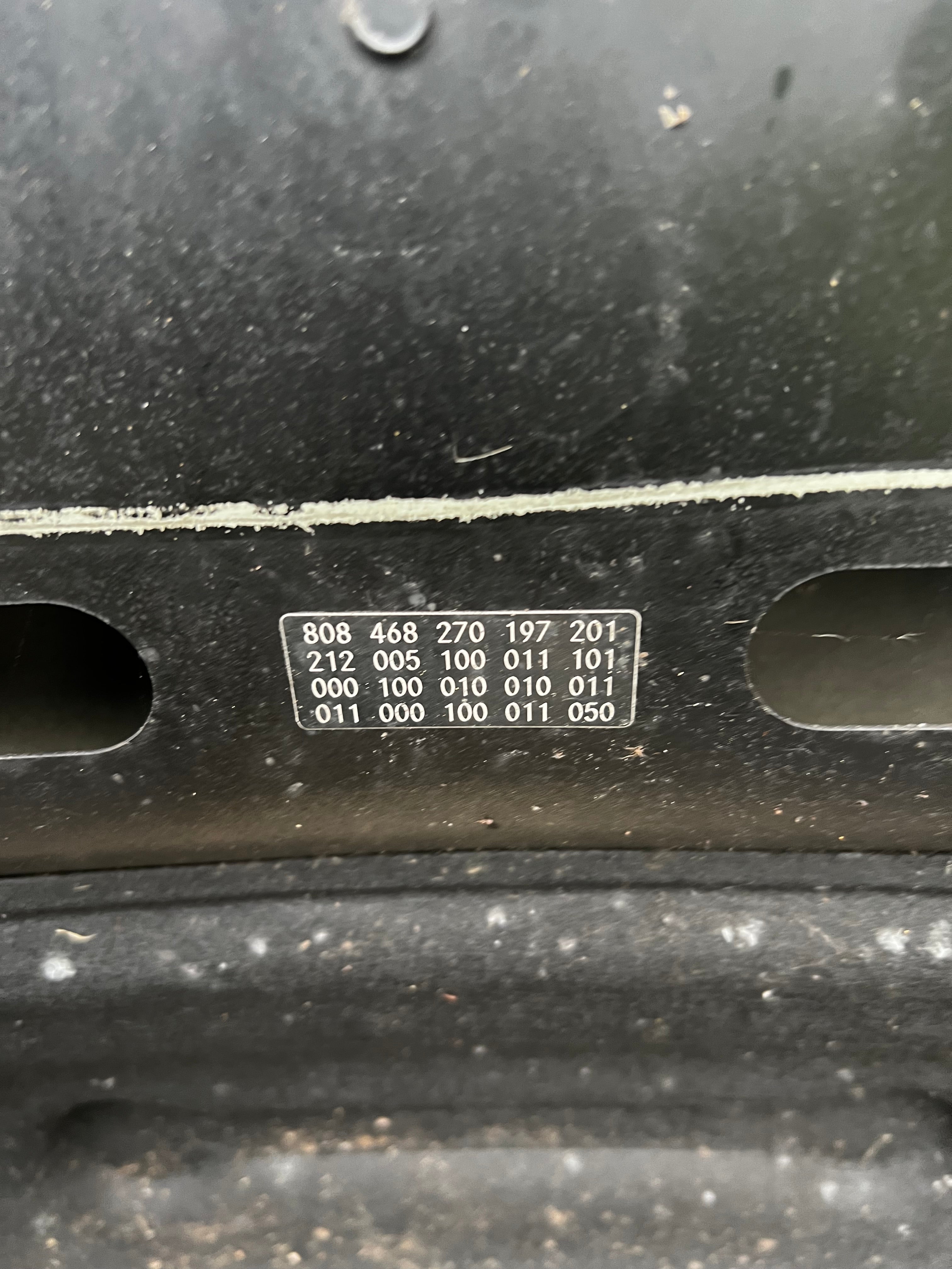 Mercedes benz e200 2009 bonnet