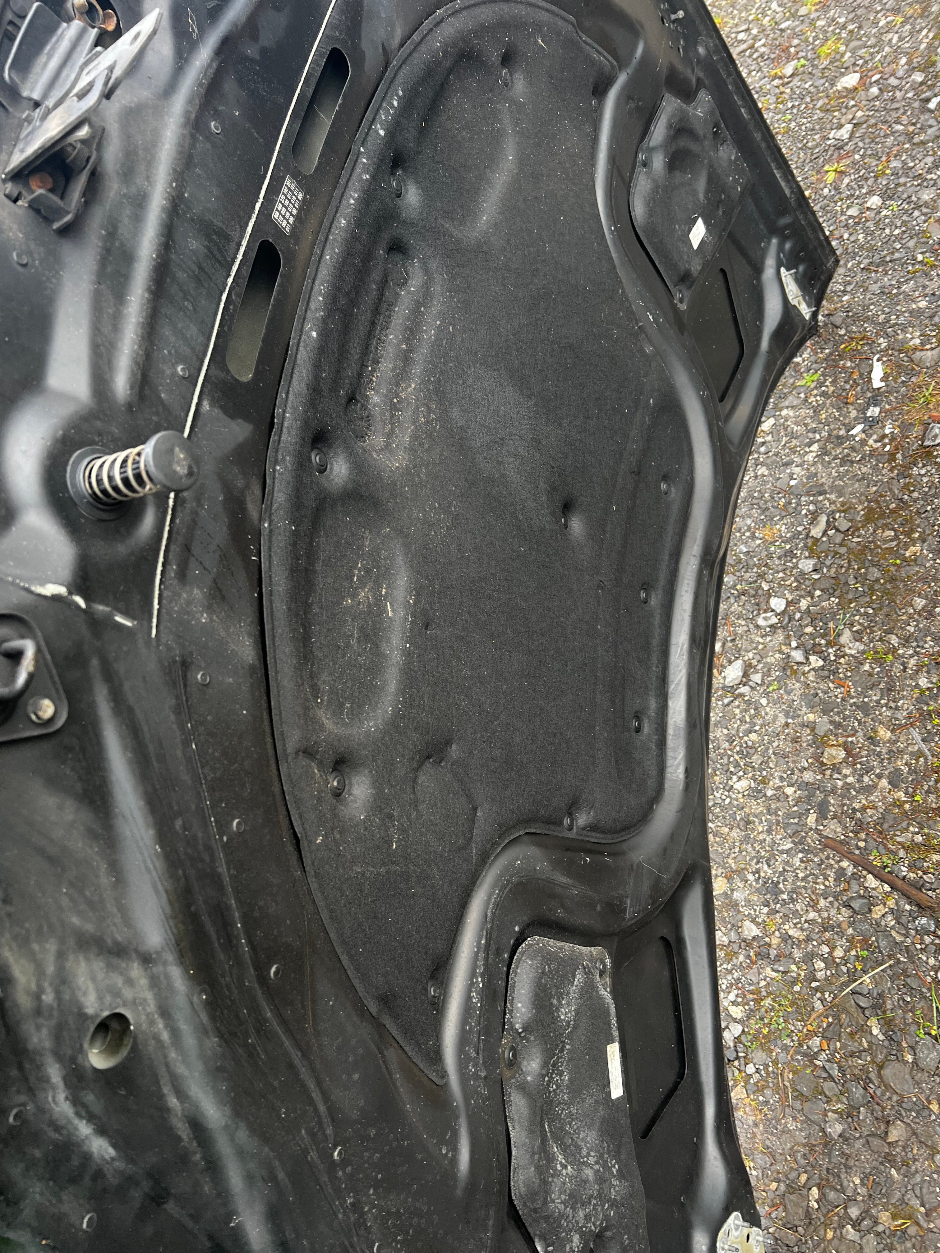 Mercedes benz e200 2009 bonnet