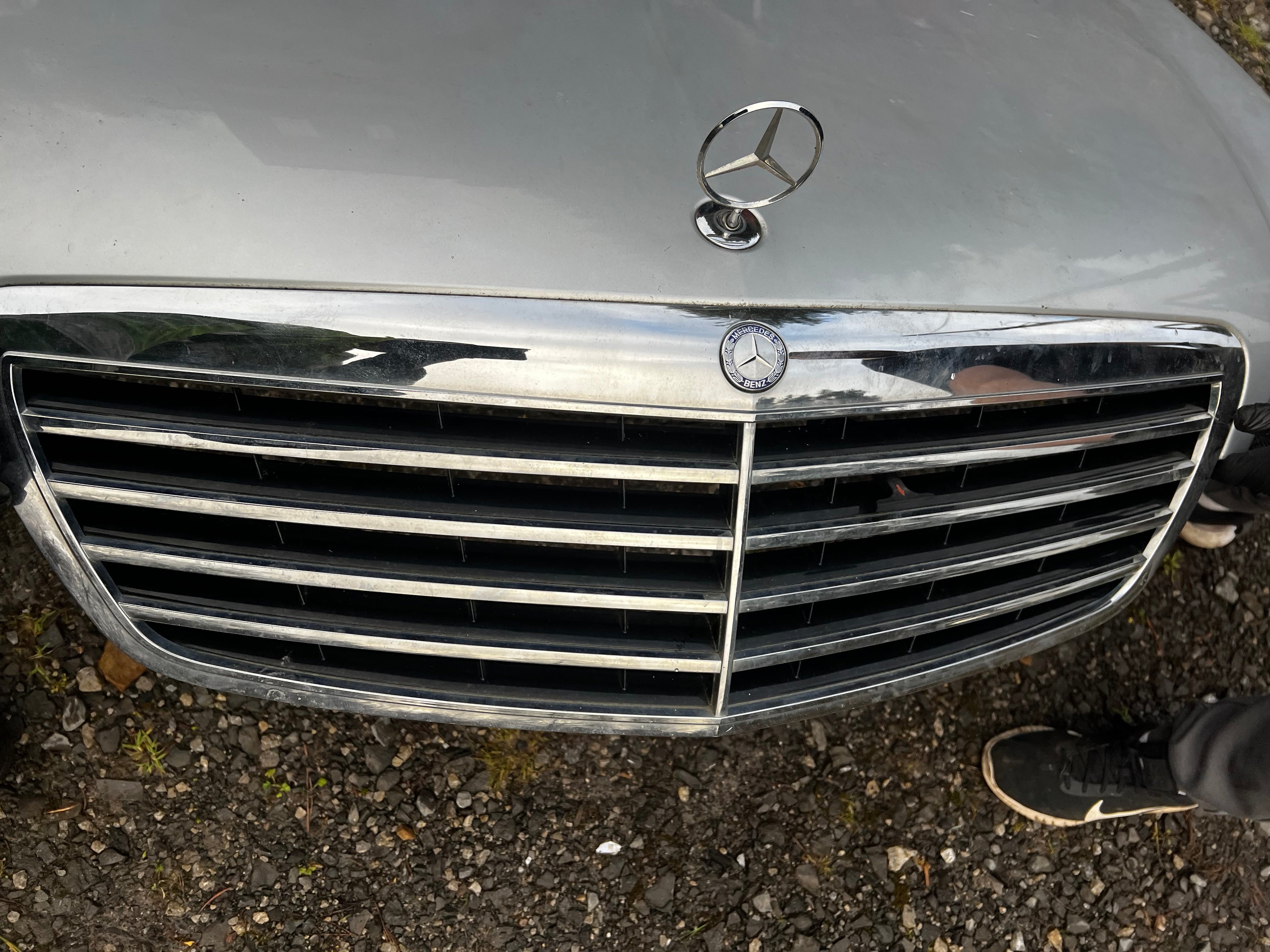 Mercedes benz s320 v6 2007 bonnet and grill