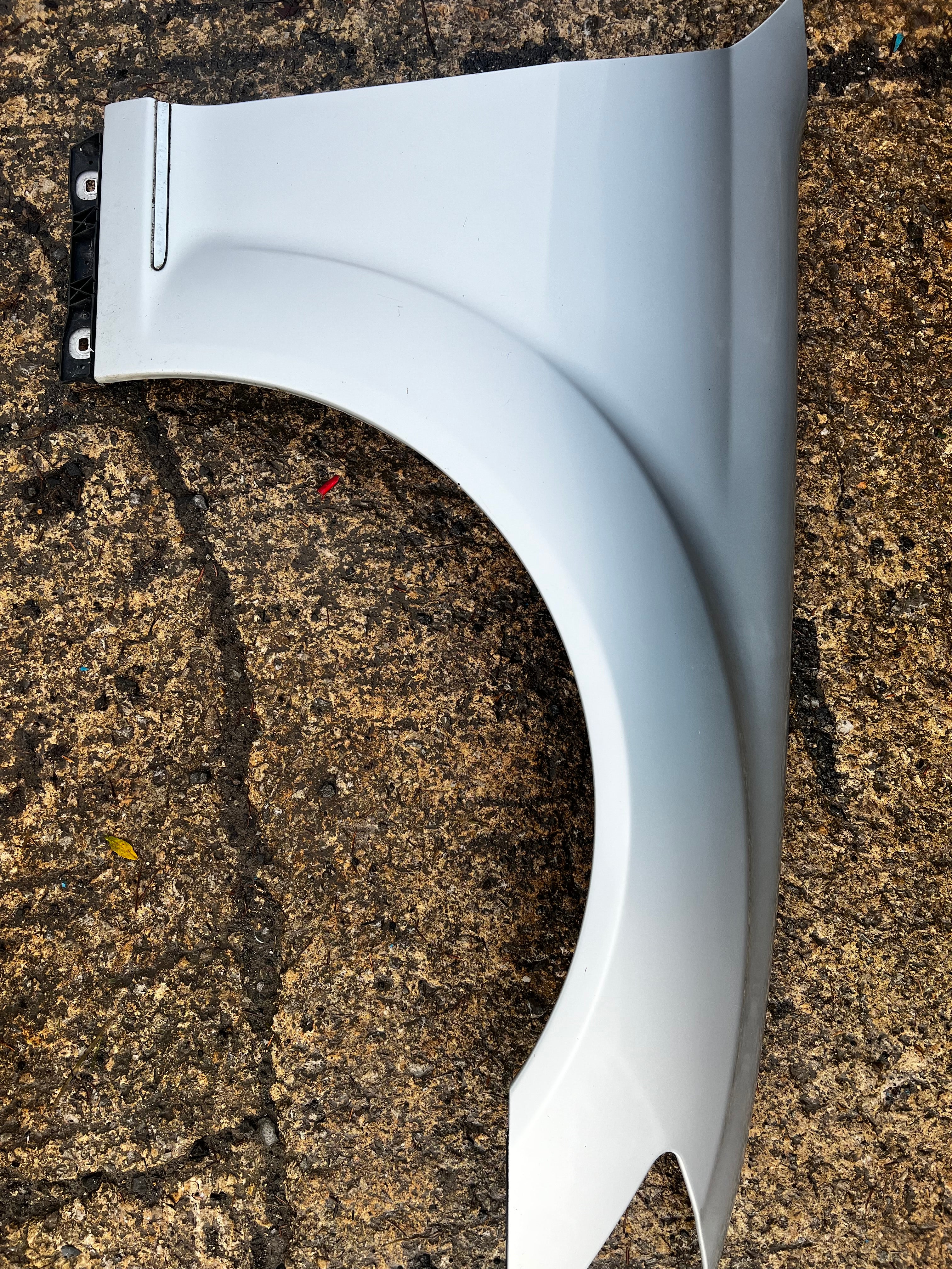 Mercedes Benz s320 2007 driver side wing