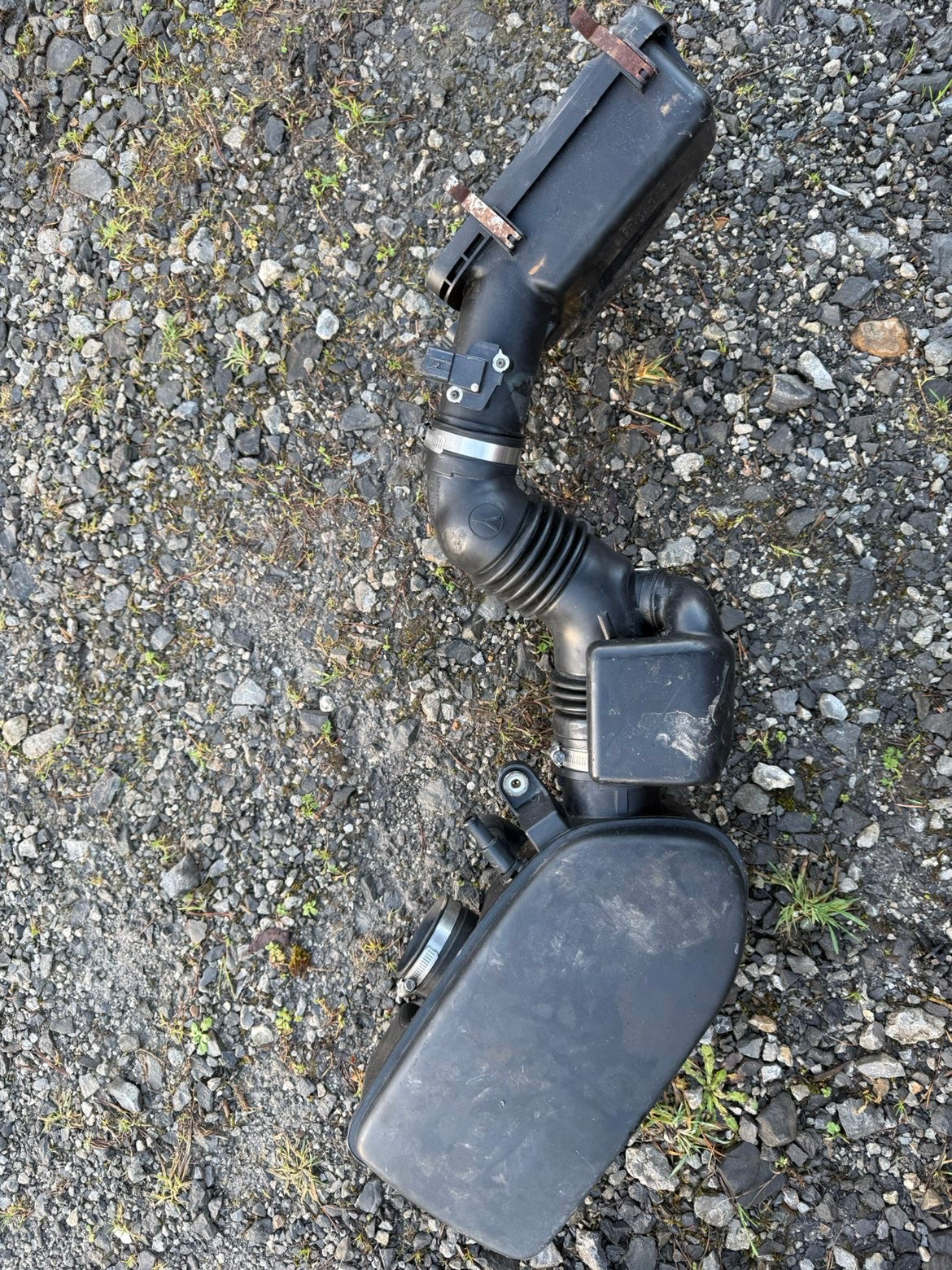 Subaru hatch 1.5r air intake resonator