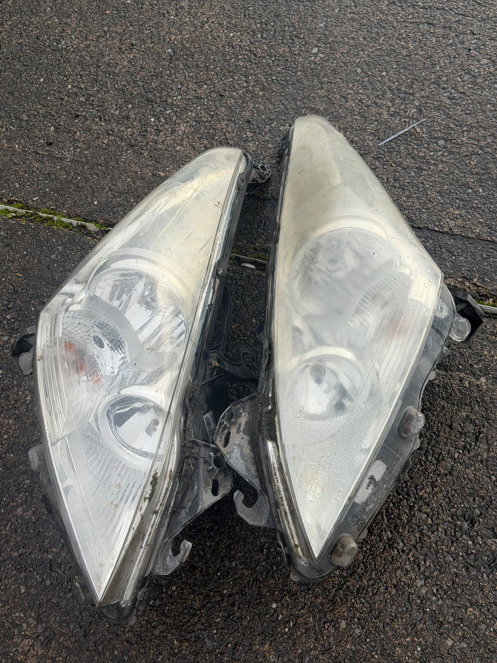 Peugeot 3008 2010 front lights