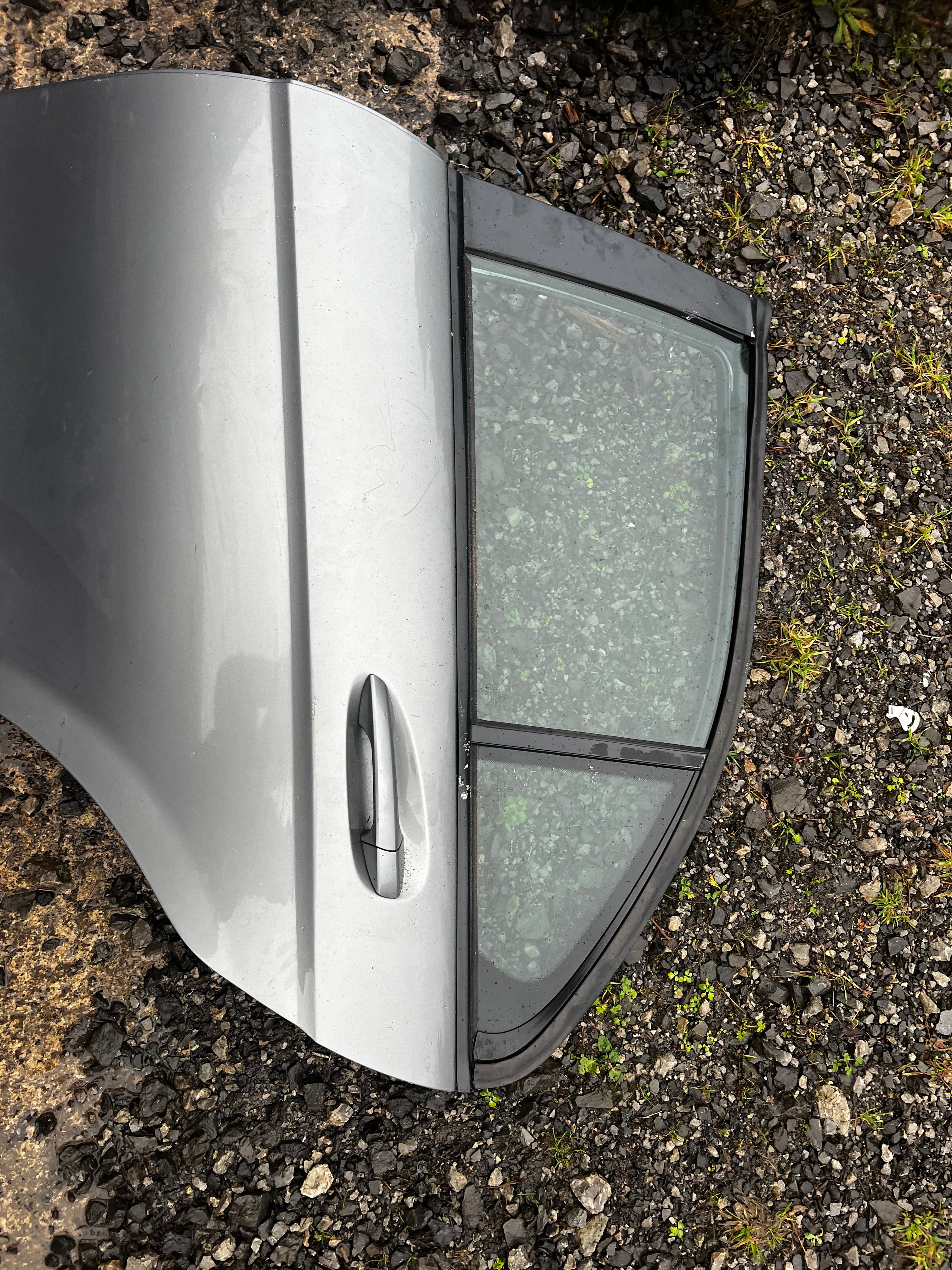 Mercedes c220 2007 rear passenger door