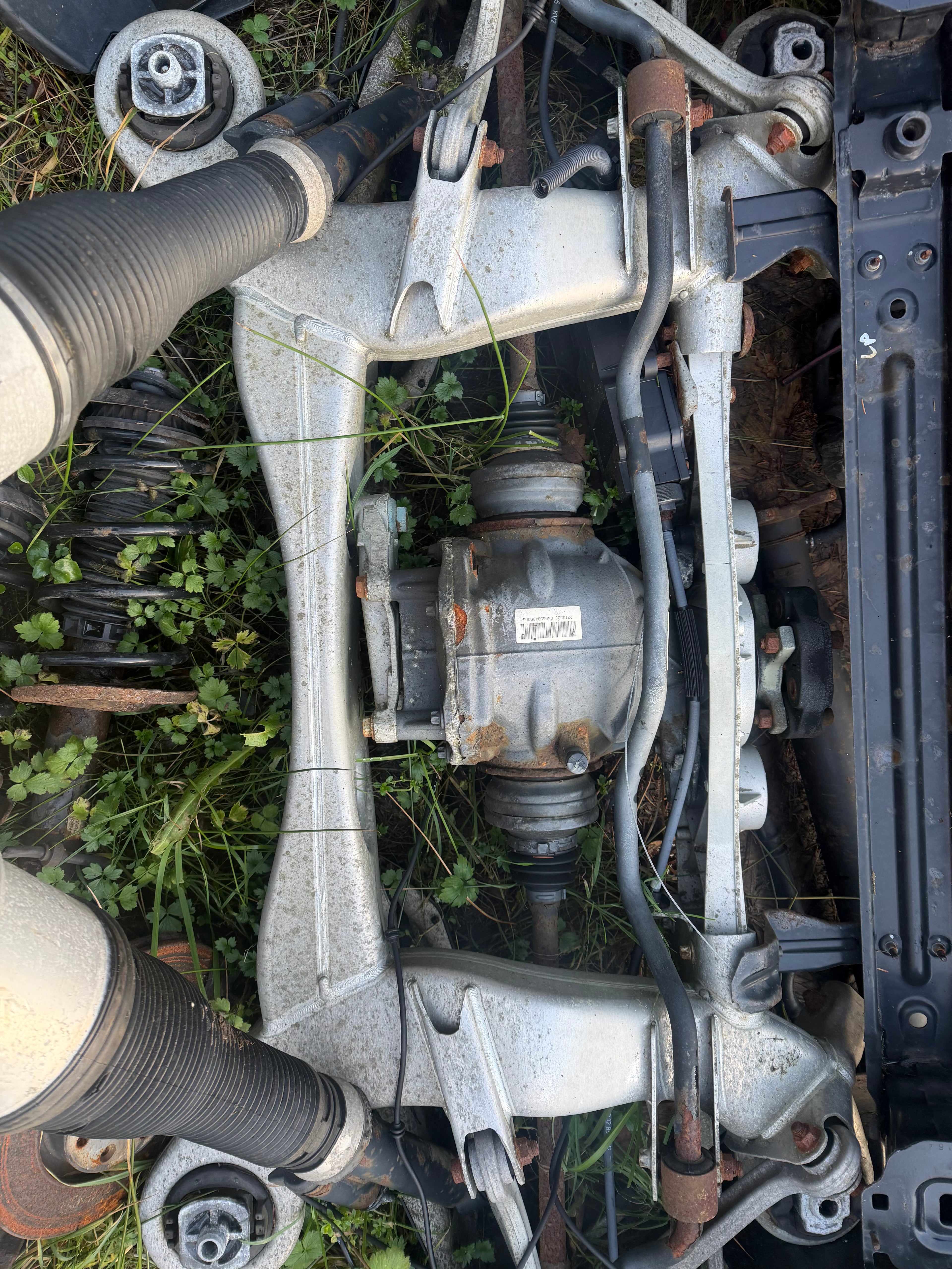 Mercedes s320 2007 rear subframe diff and shafts