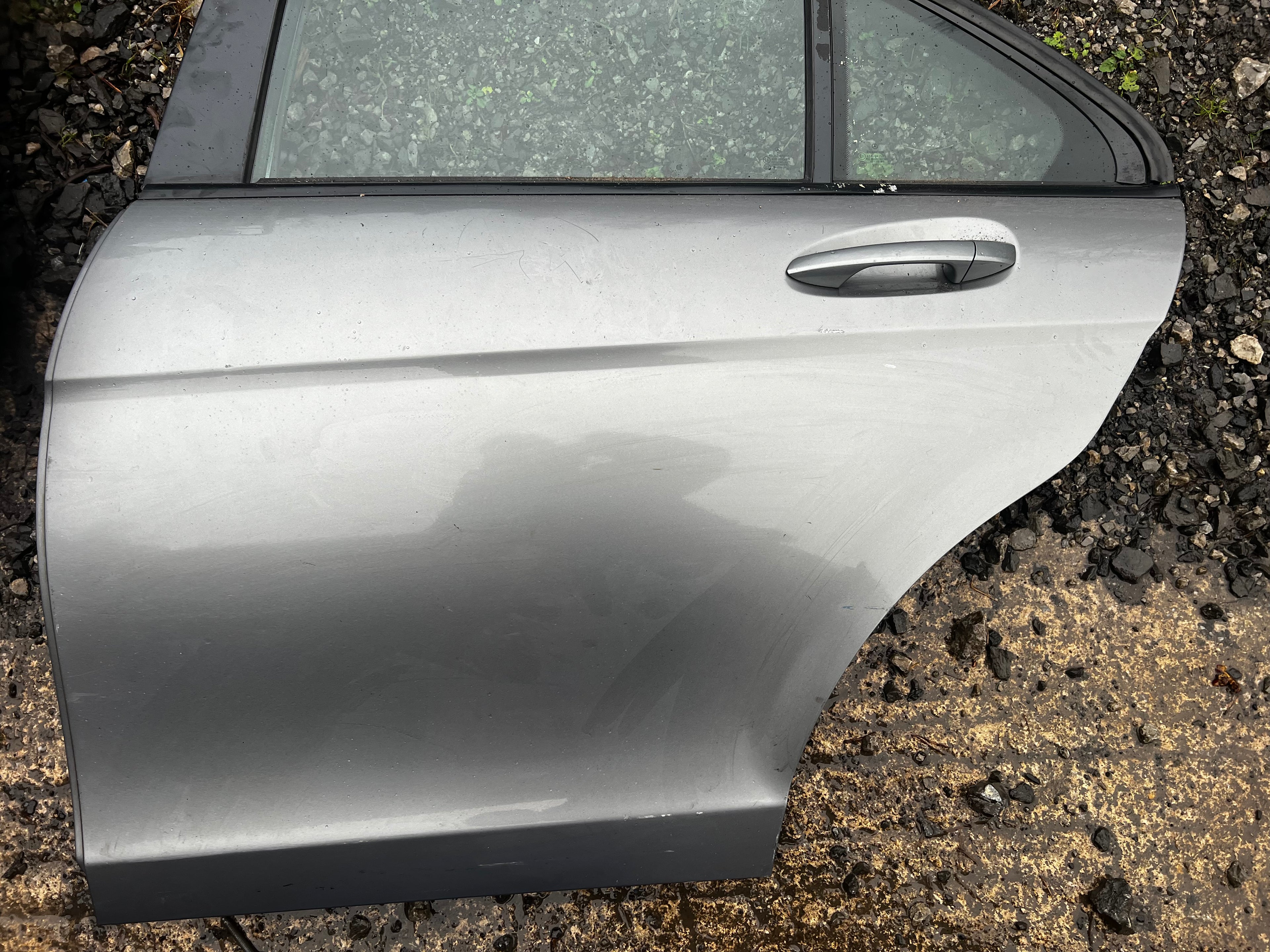 Mercedes c220 2007 rear passenger door