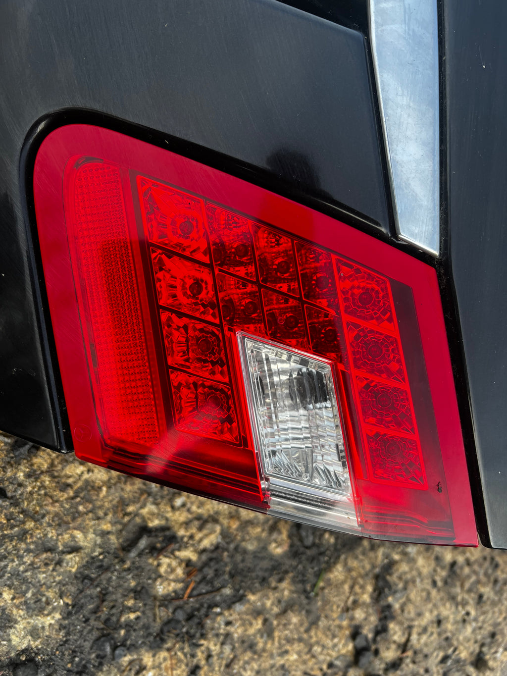 Mercedes Benz e200 boot and lights