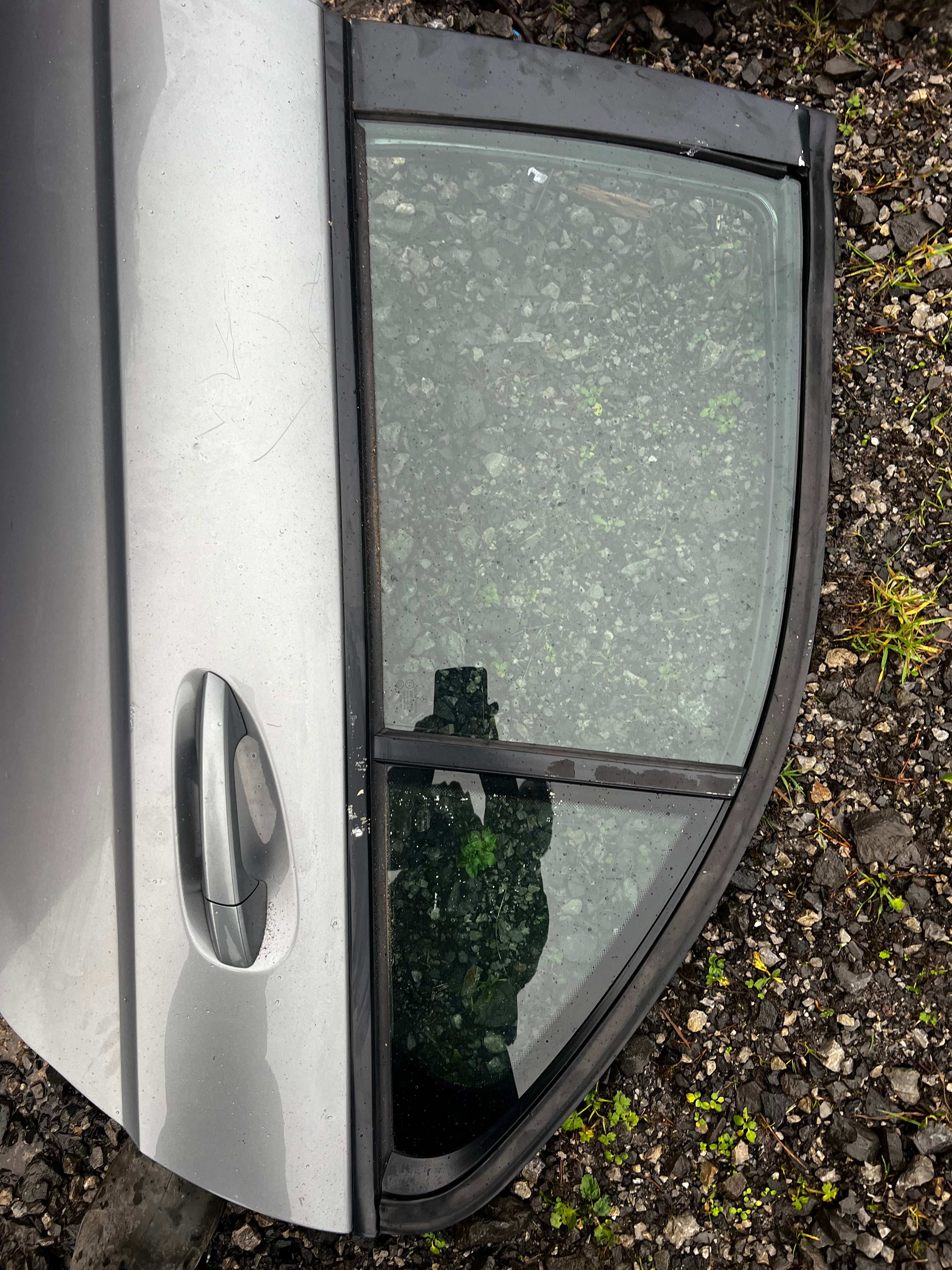 Mercedes c220 2007 rear passenger door