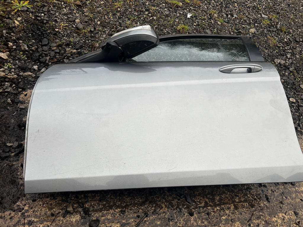 Mercedes c220 2007 passenger front door