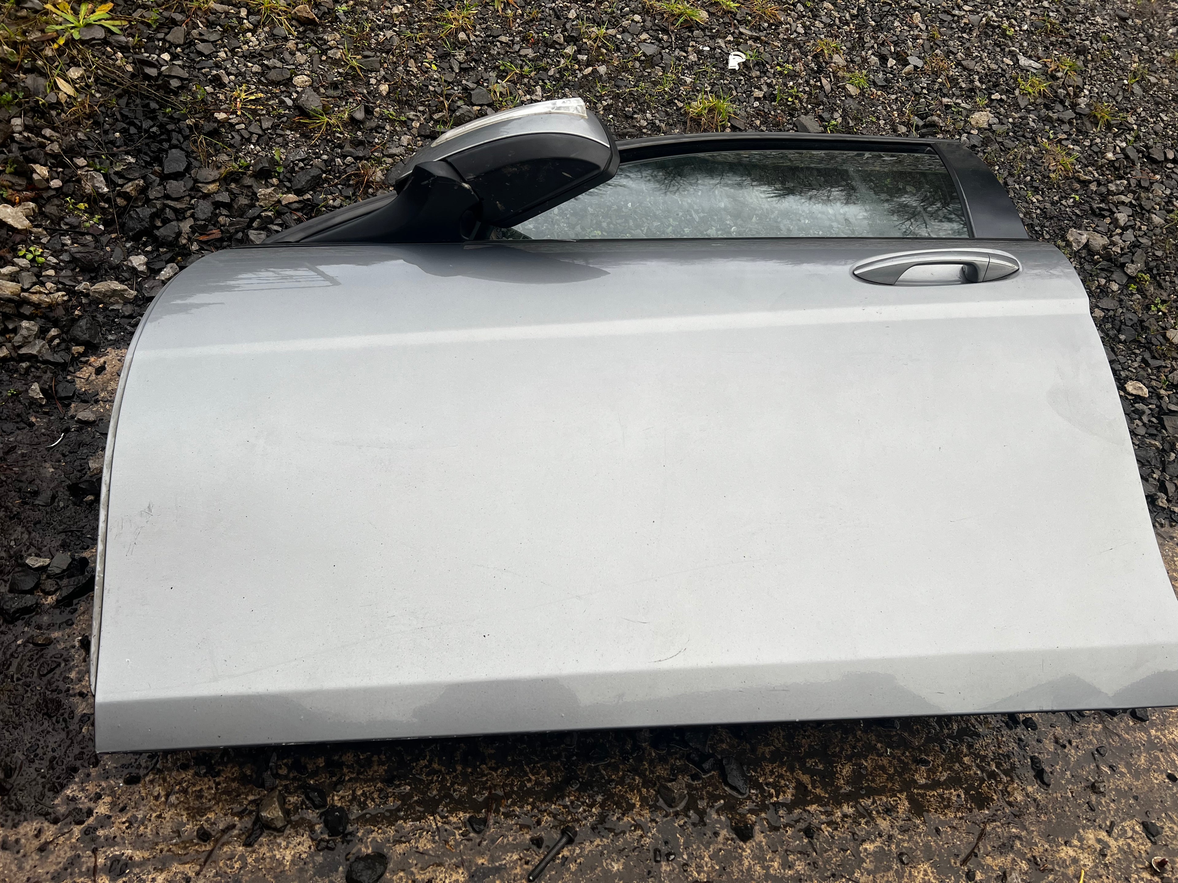 Mercedes c220 2007 passenger front door