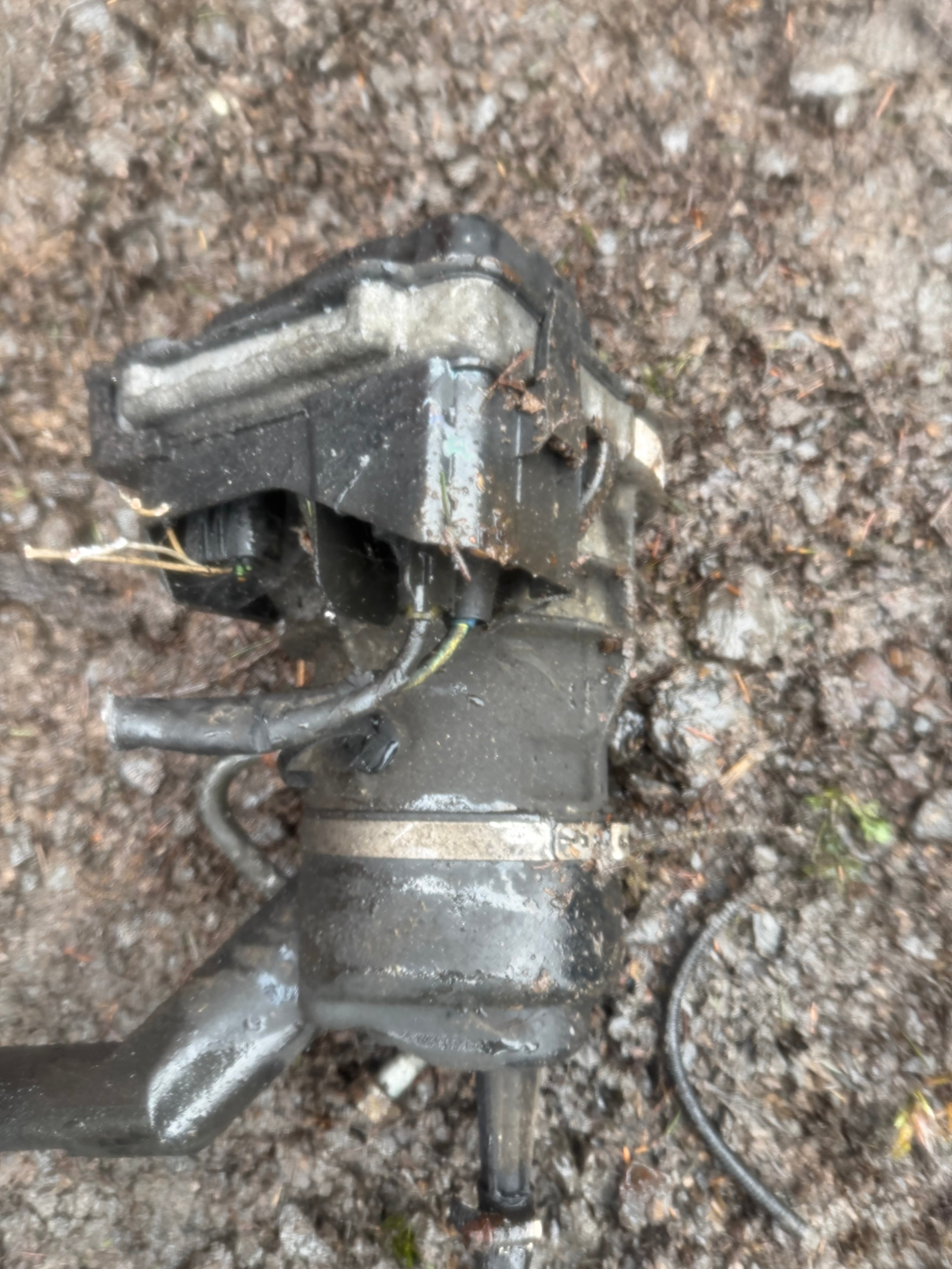 Power steering pump Peugeot 3008 1.6hdi