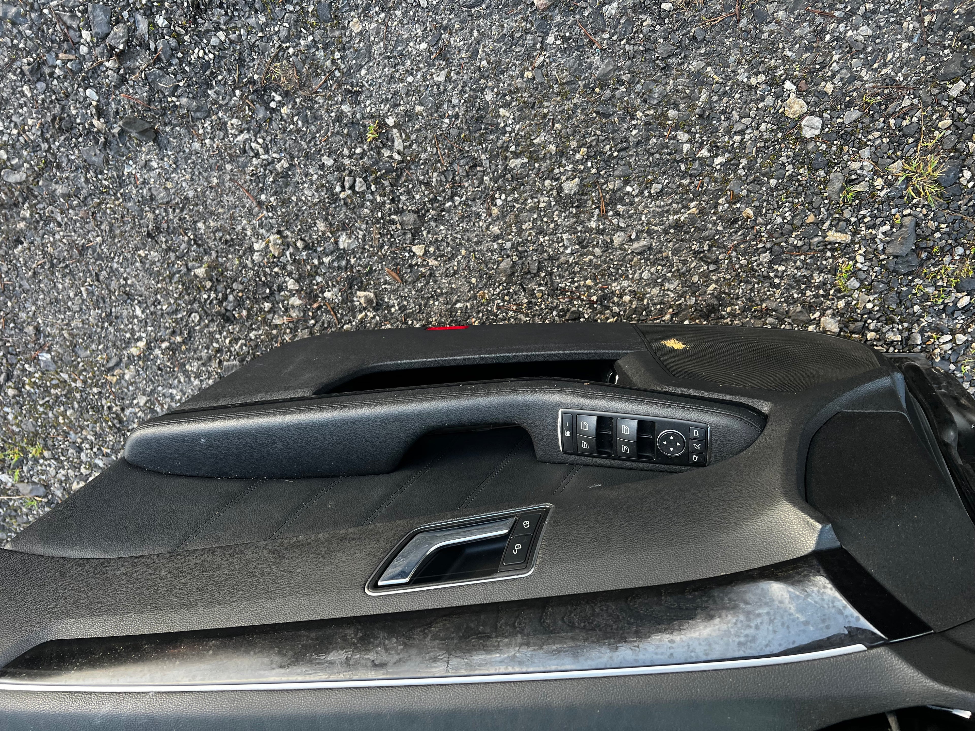 Mercedes Benz e200 2009 drivers front door
