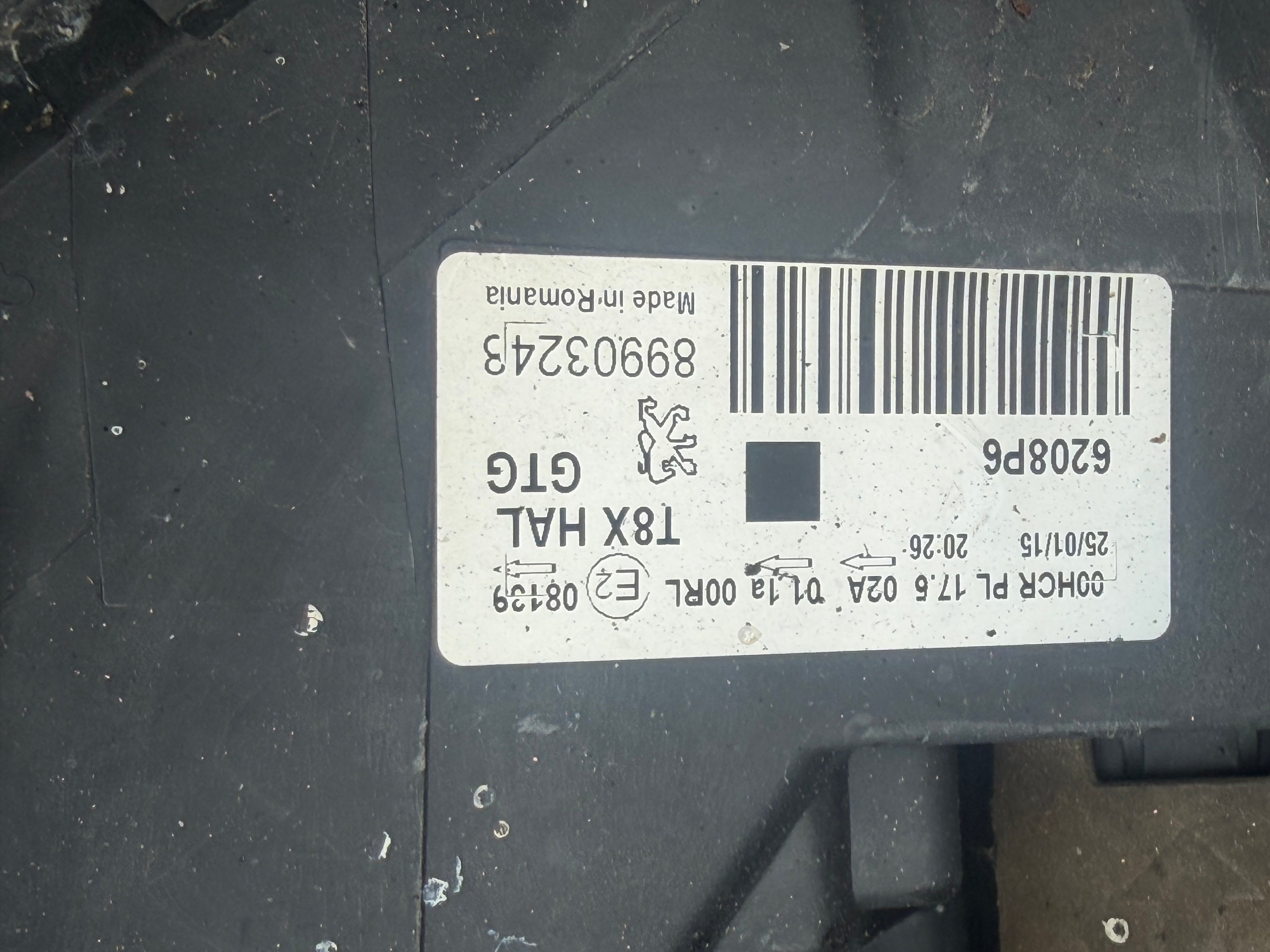 Peugeot 3008 2010 front lights