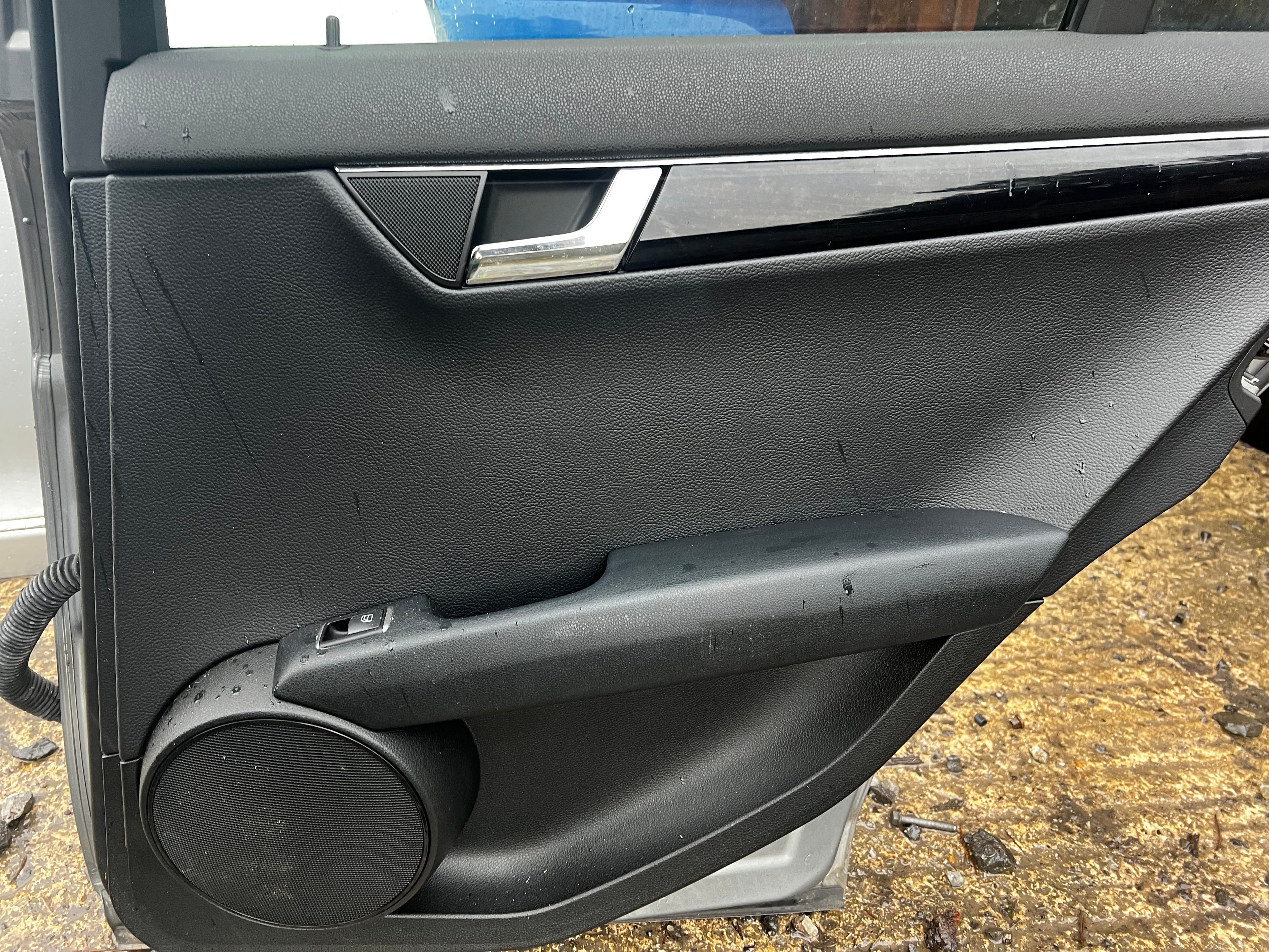 Mercedes c220 2007 rear driver door