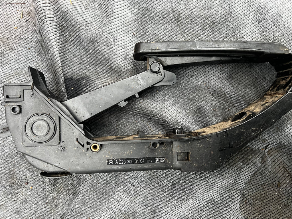 Mercedes s320 throttle pedal