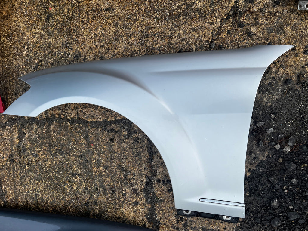 Mercedes Benz s320 2007 passenger wing