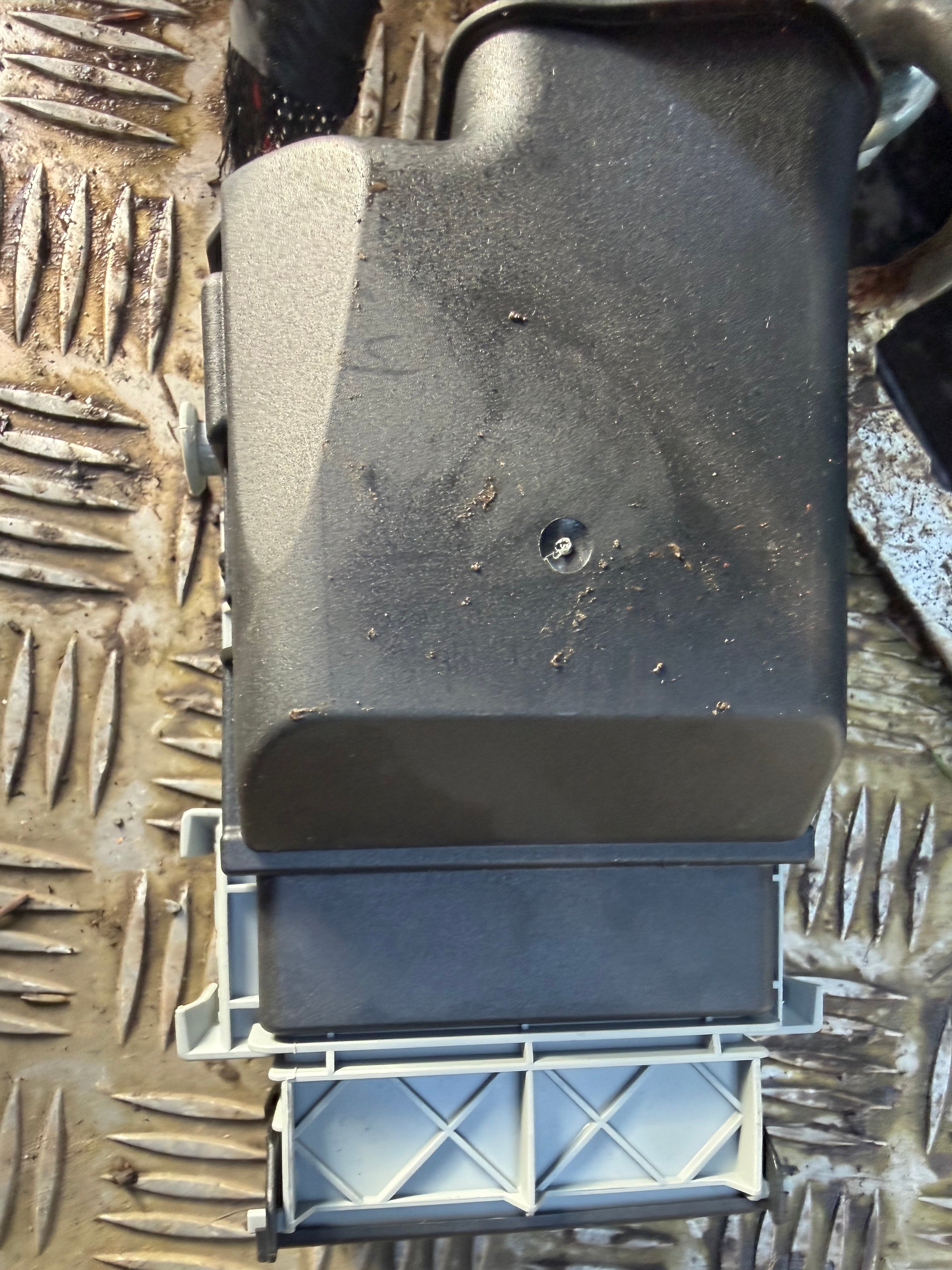 Insignia 2012 glove compartment fuse box