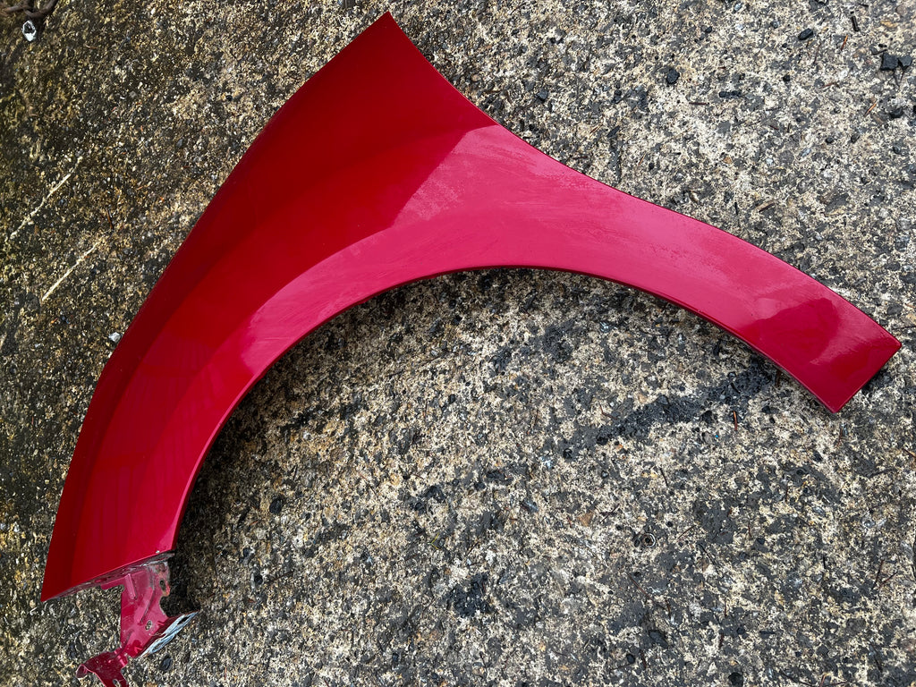 Citreon ds3 2013 passenger side wing