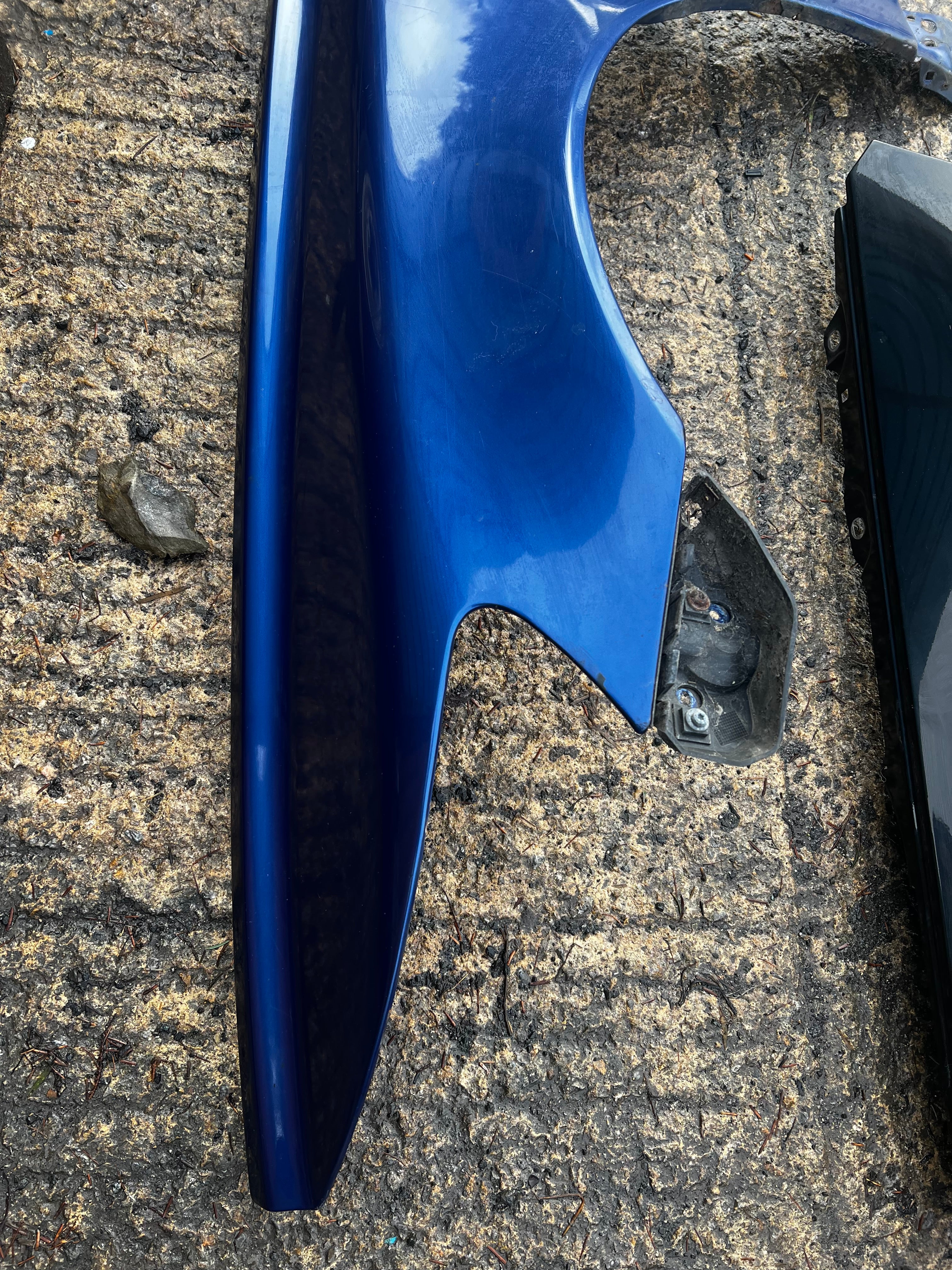 Volvo s40 2008 passenger wing