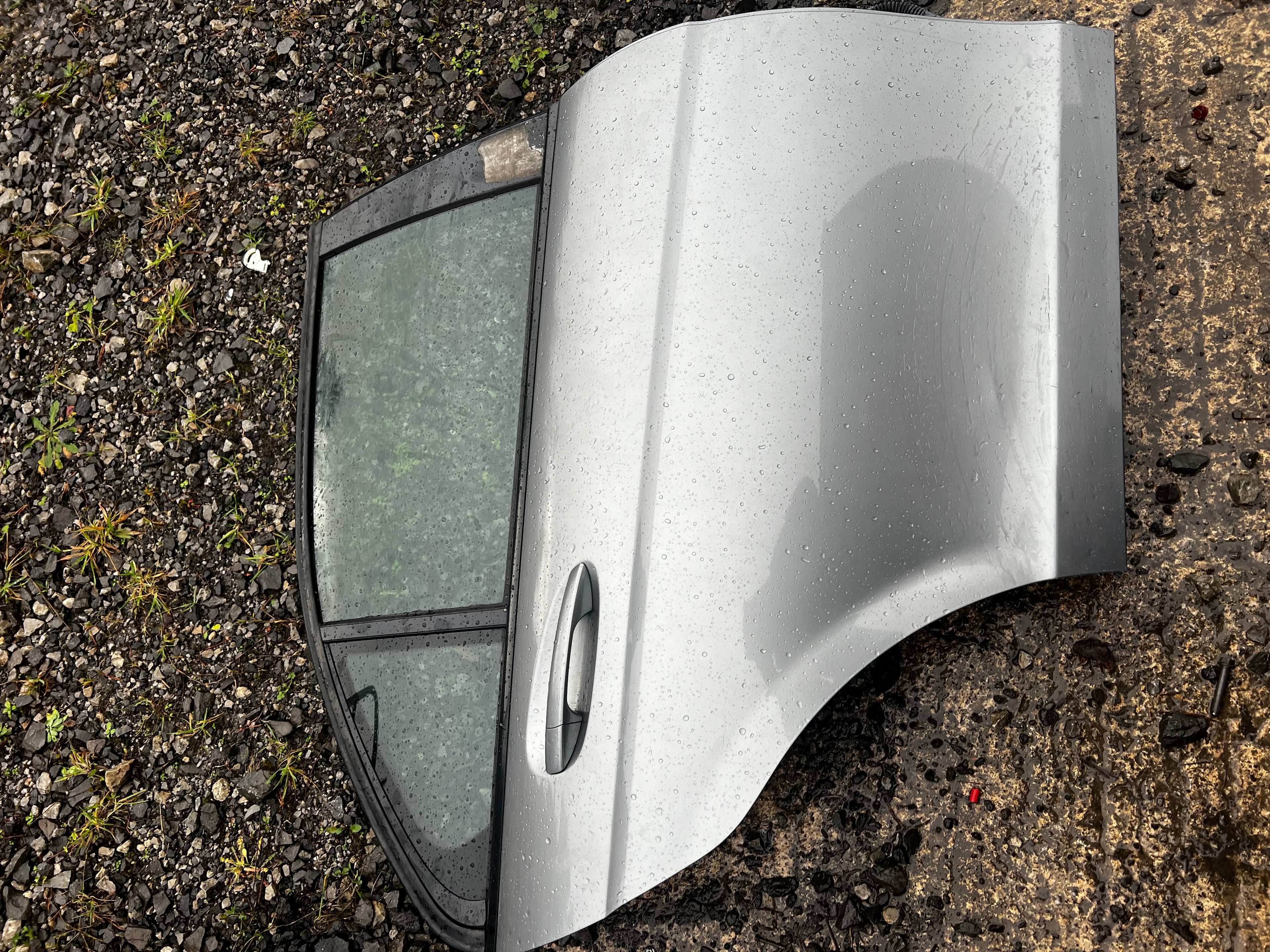 Mercedes c220 2007 rear driver door
