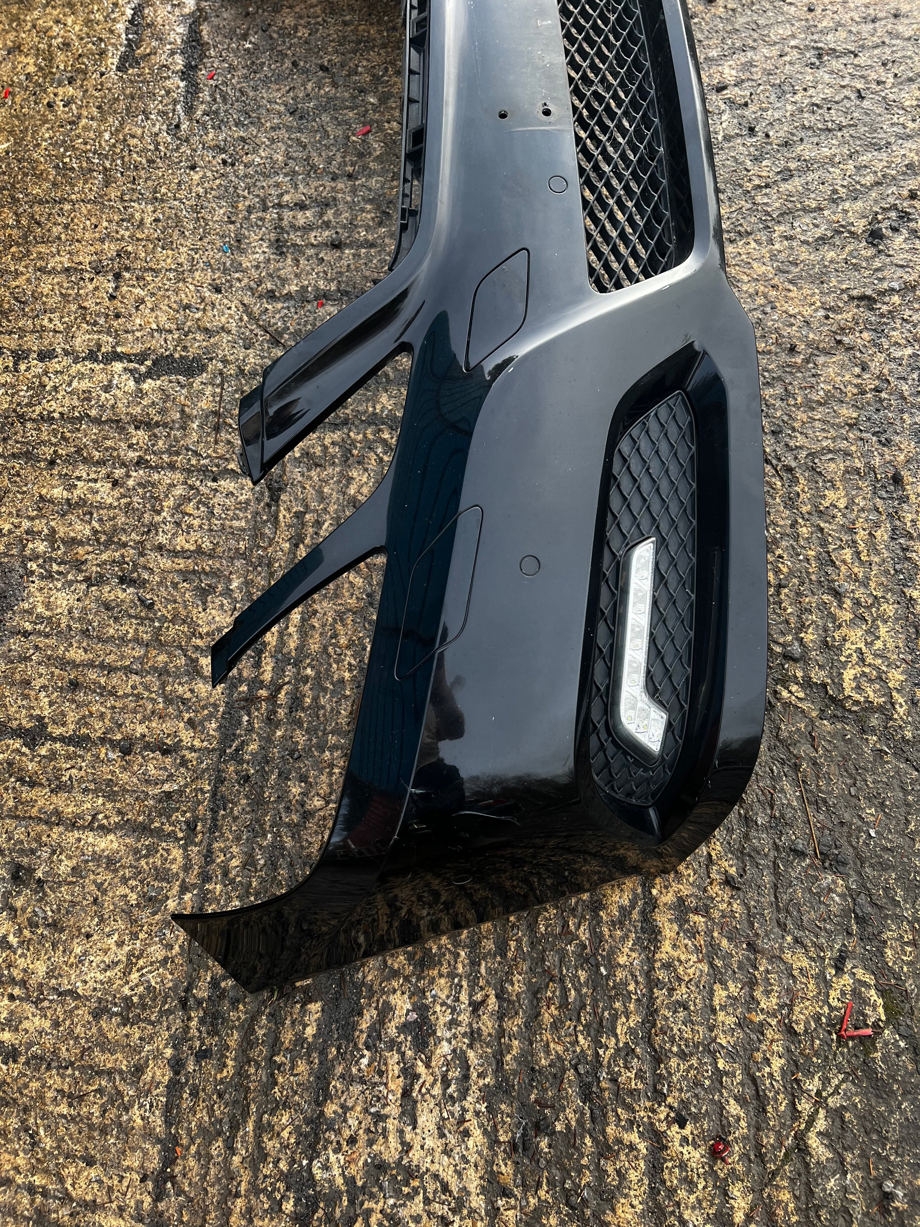 Mercedes Benz e200 front bumper