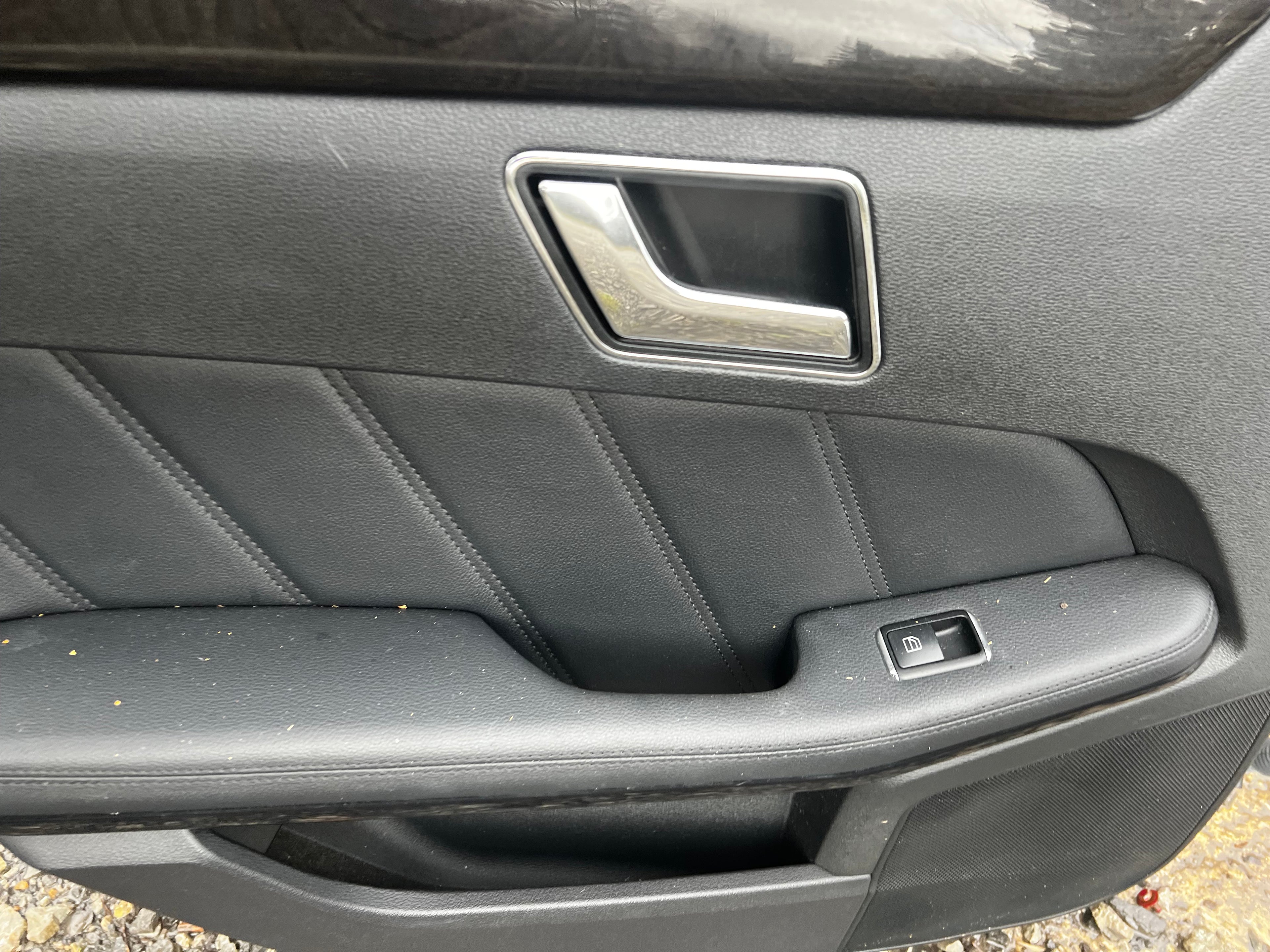 Mercedes Benz e200 2009 rear passenger door
