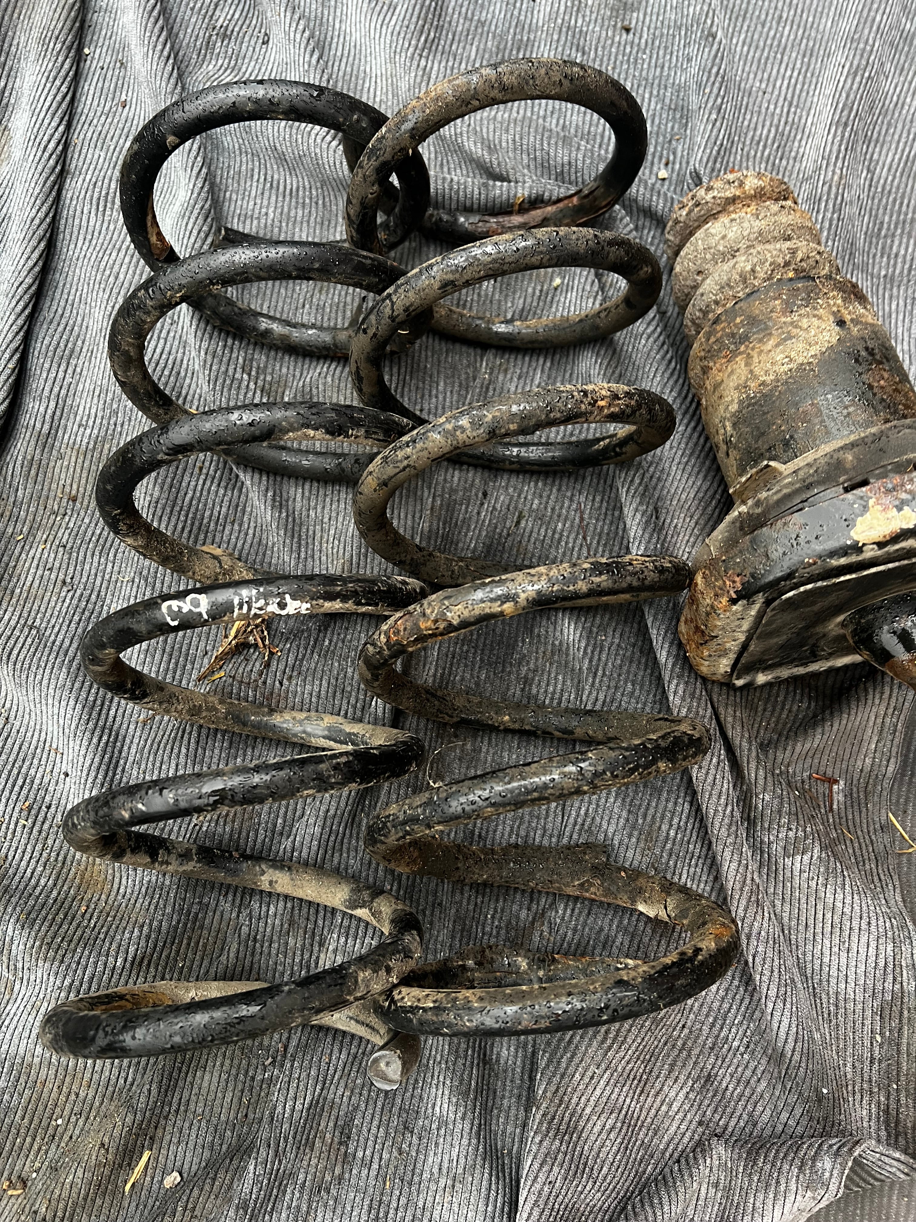 Ford Mondeo 2009 rear springs
