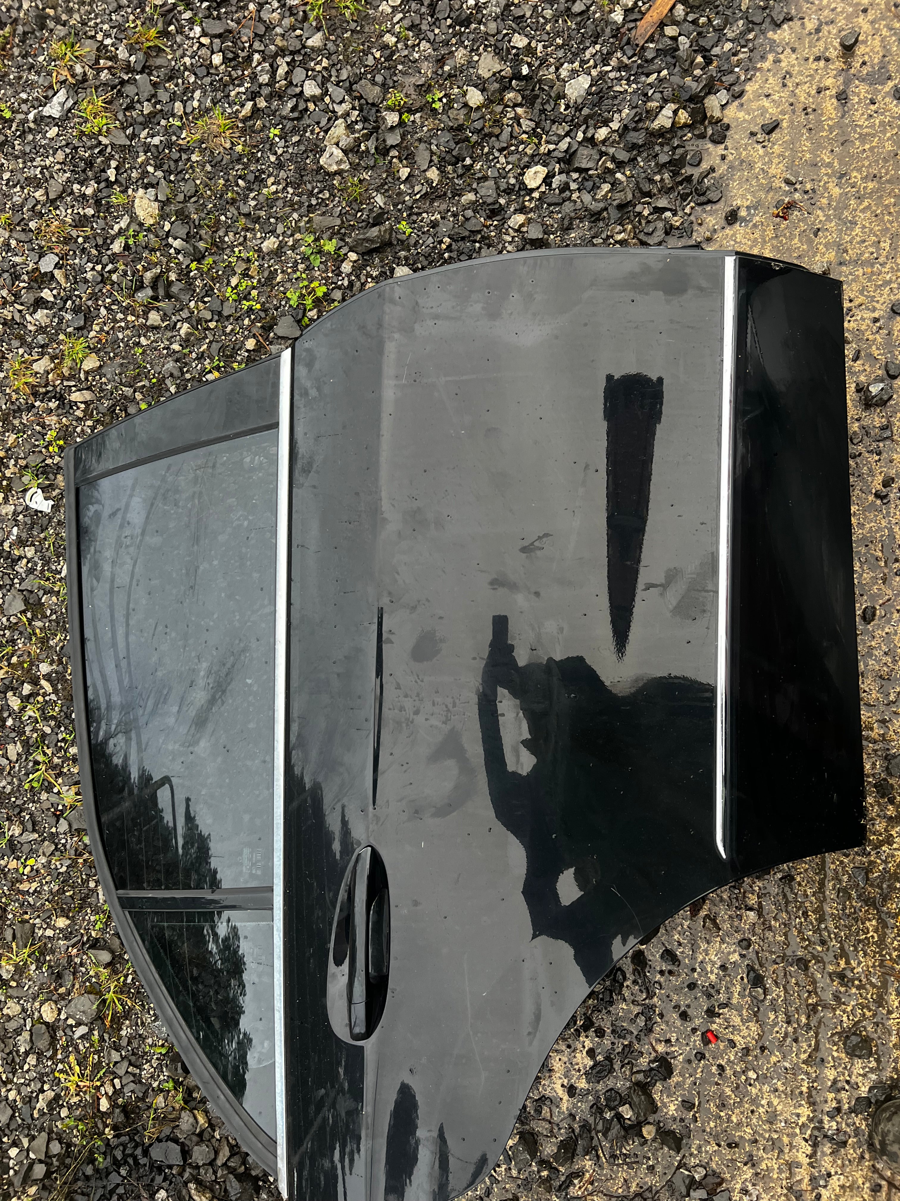 Mercedes e200 2009 rear drivers door