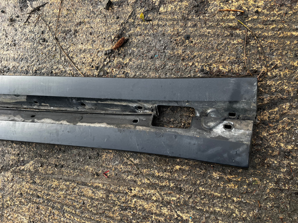 Mercedes Benz e200 2009 avantgarde side skirts