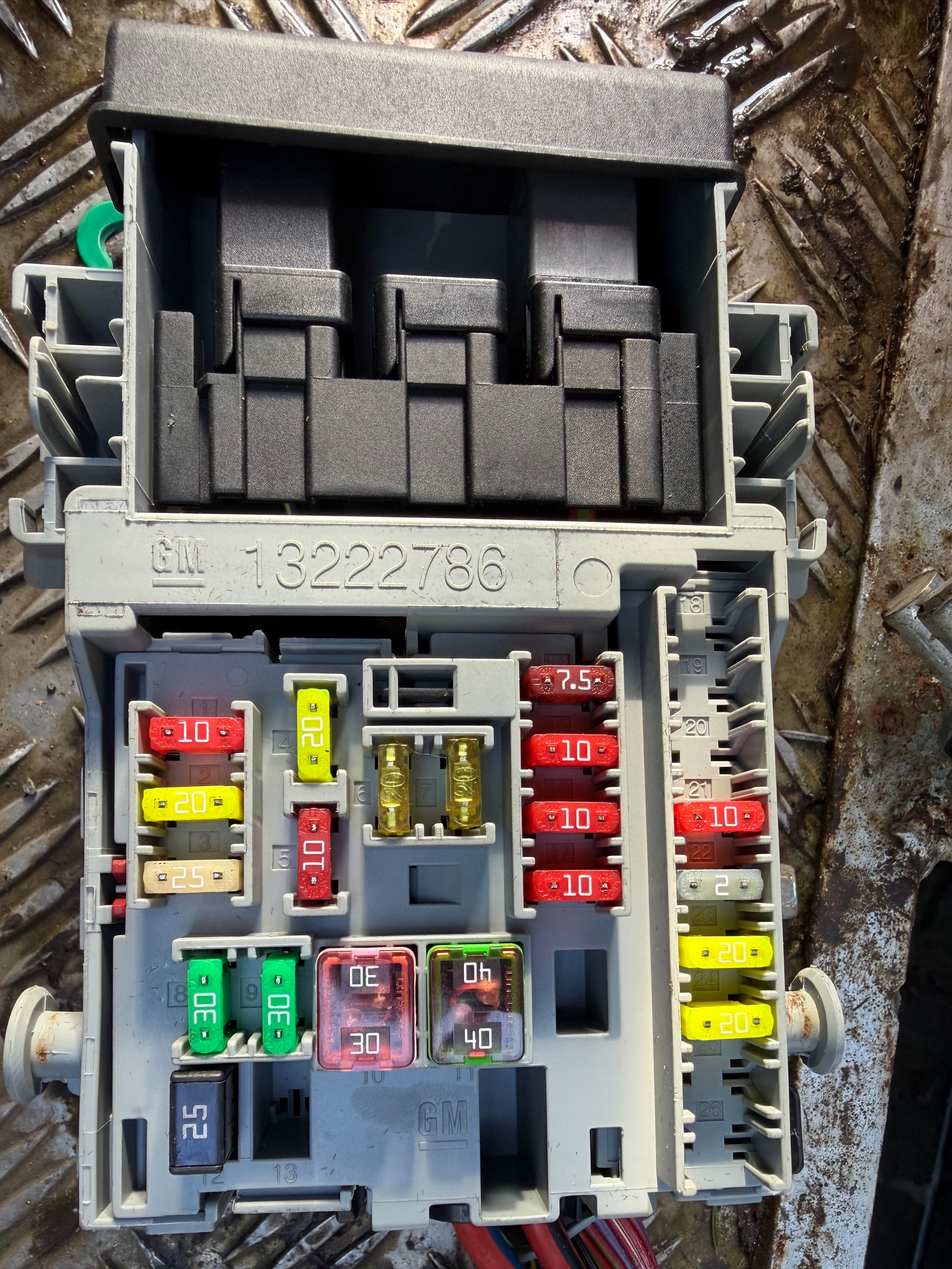 Insignia 2012 glove compartment fuse box