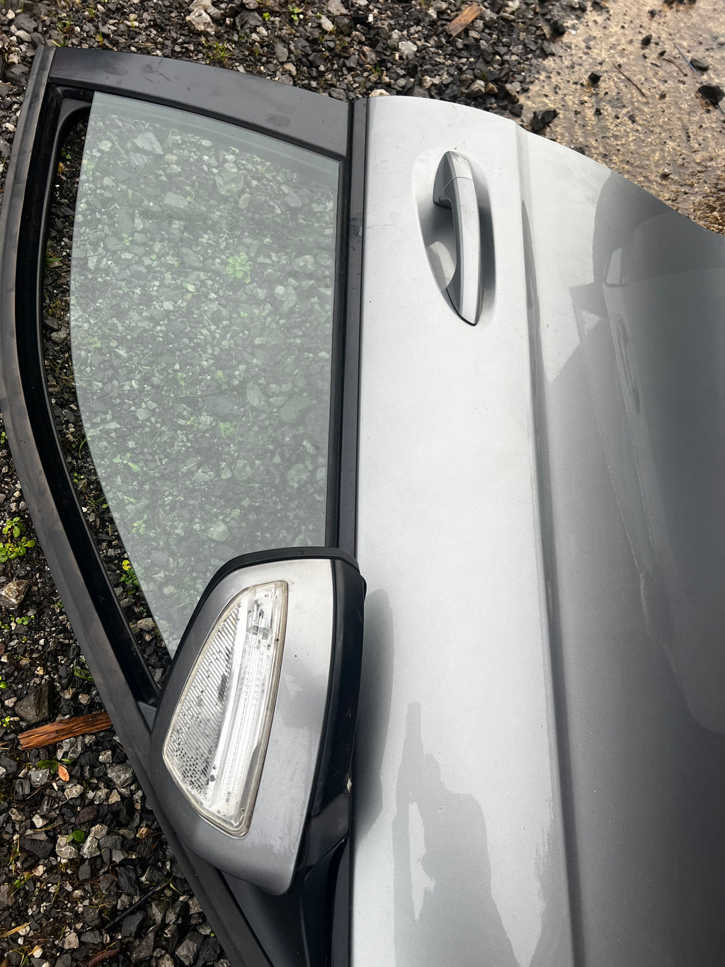 Mercedes c220 2007 passenger front door