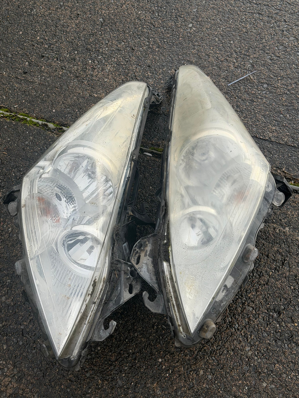 Peugeot 3008 2010 front lights