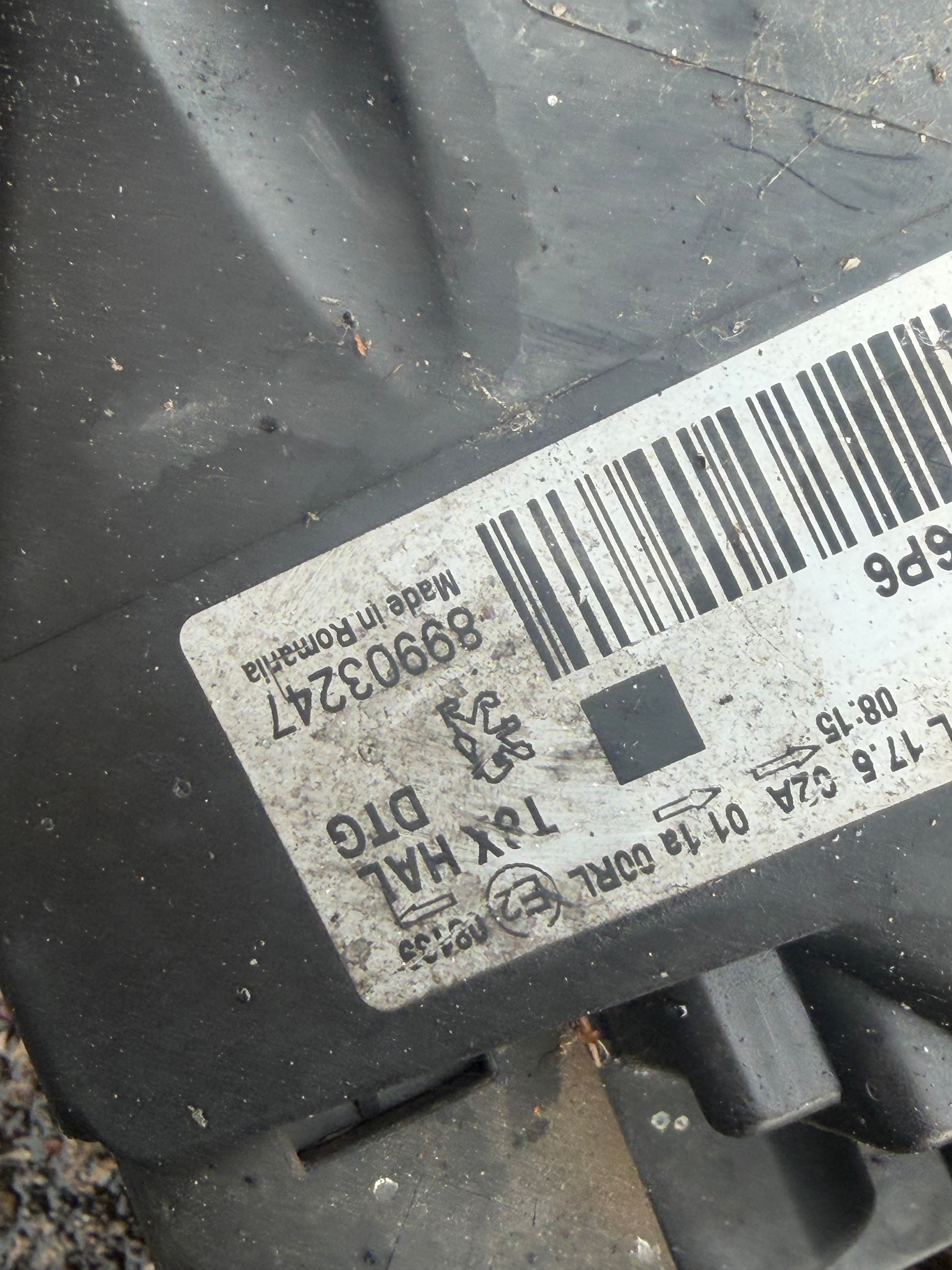 Peugeot 3008 2010 front lights