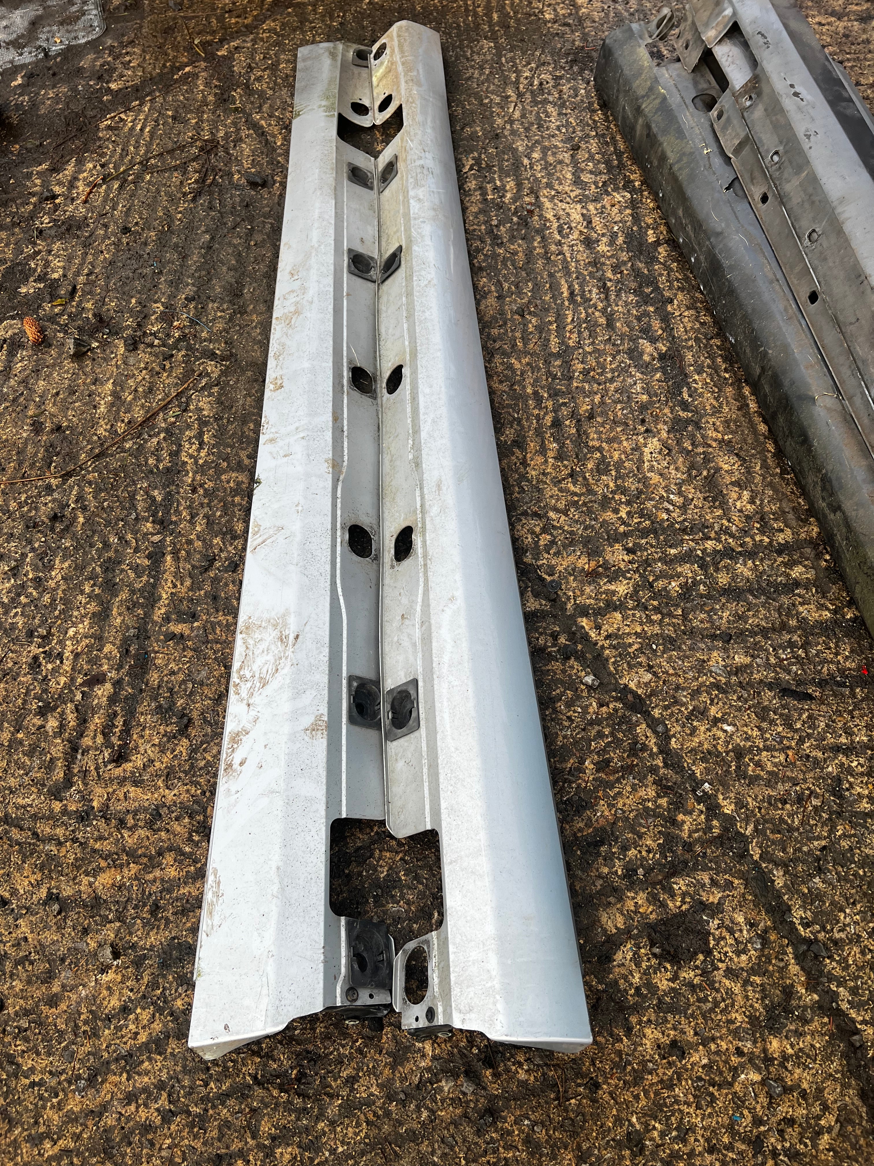 Mercedes Benz s320 v6 2007 side skirts