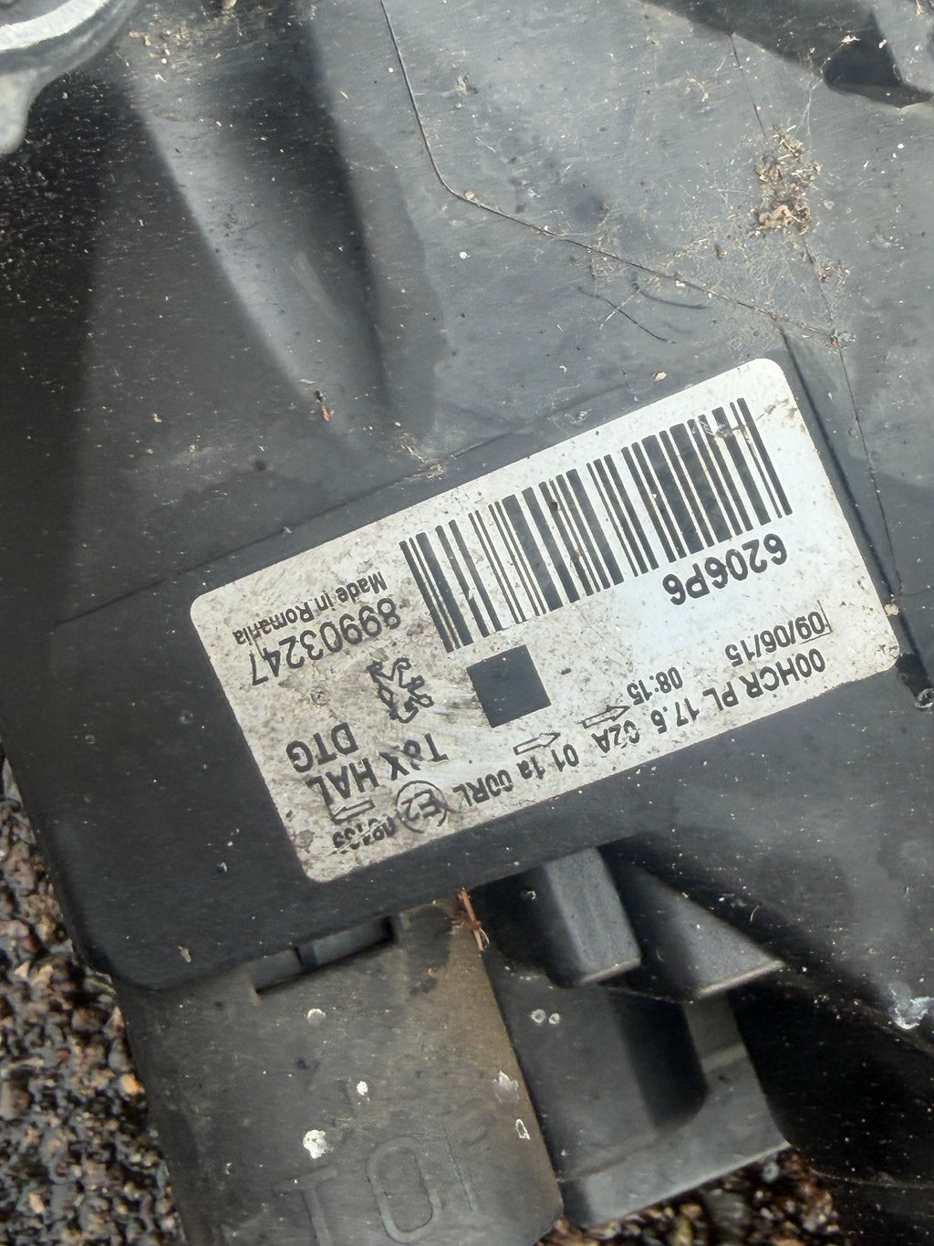 Peugeot 3008 2010 front lights