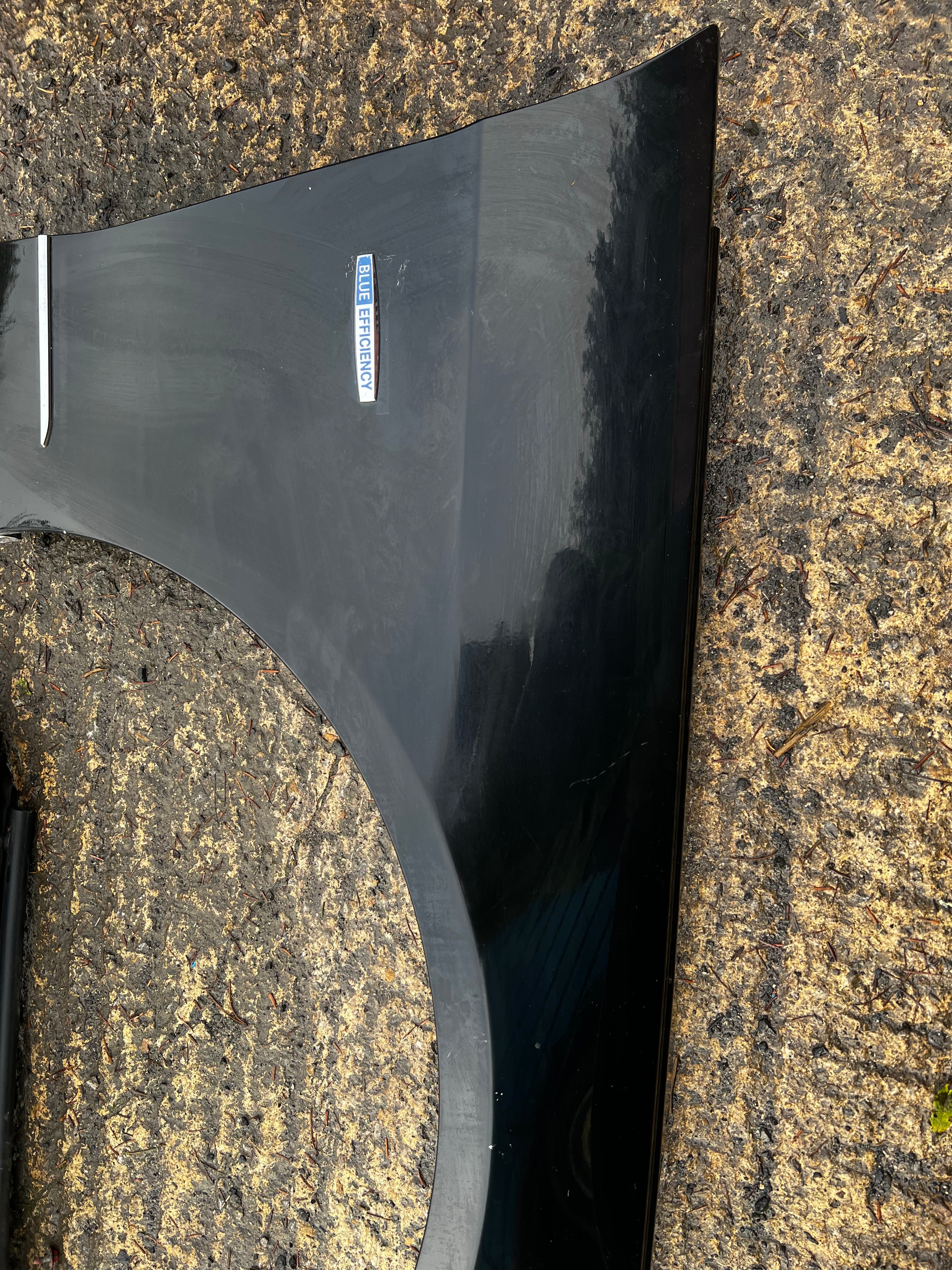 Mercedes Benz e200 driver side wing