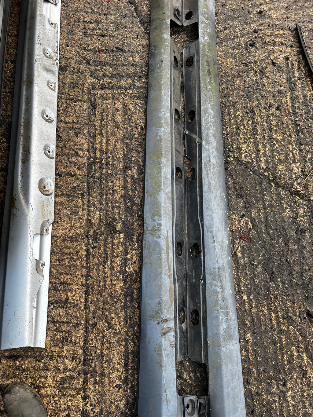 Mercedes Benz 2009 s320 v6 side skirts