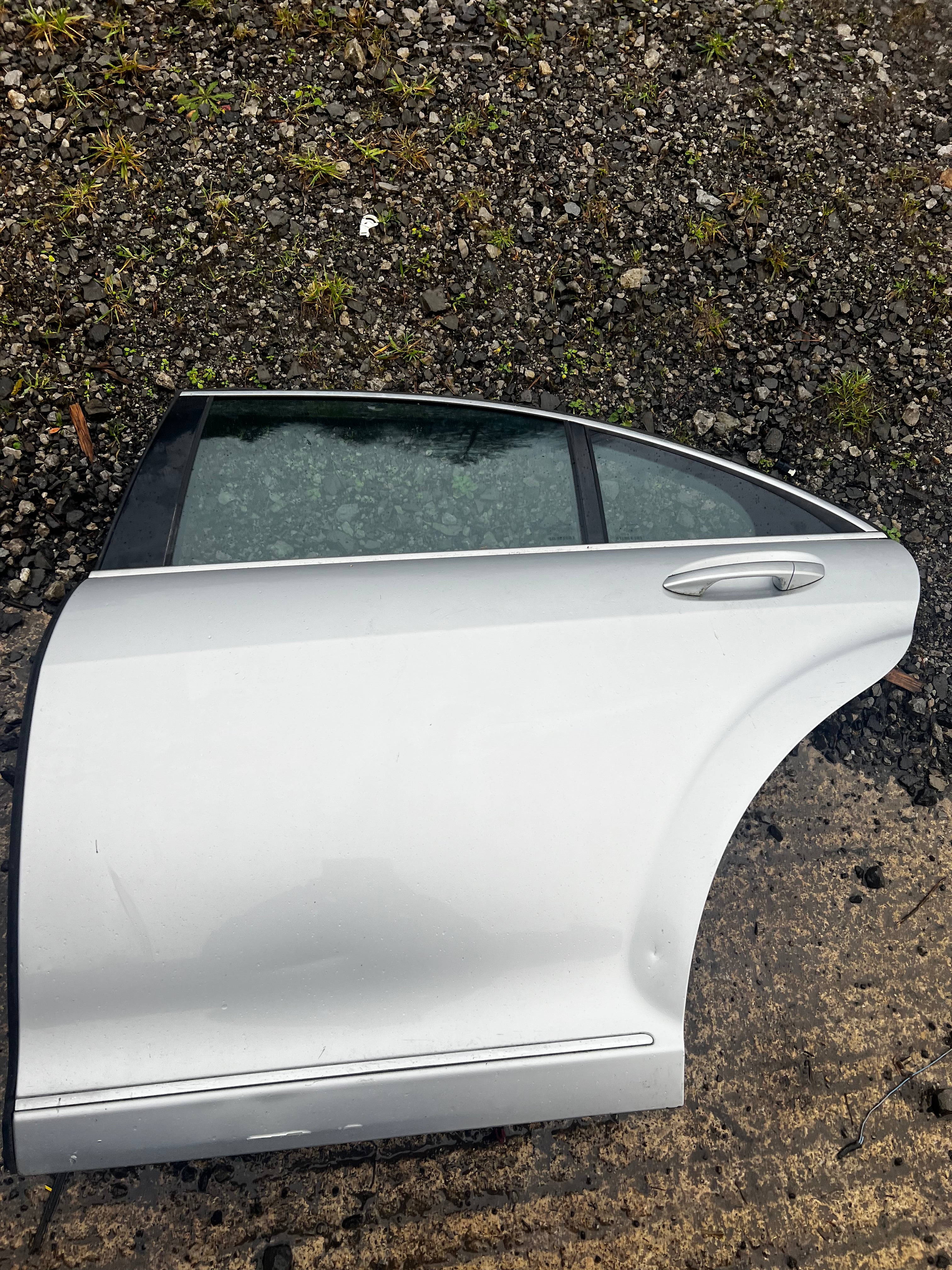 Mercedes Benz s320 rear passenger door