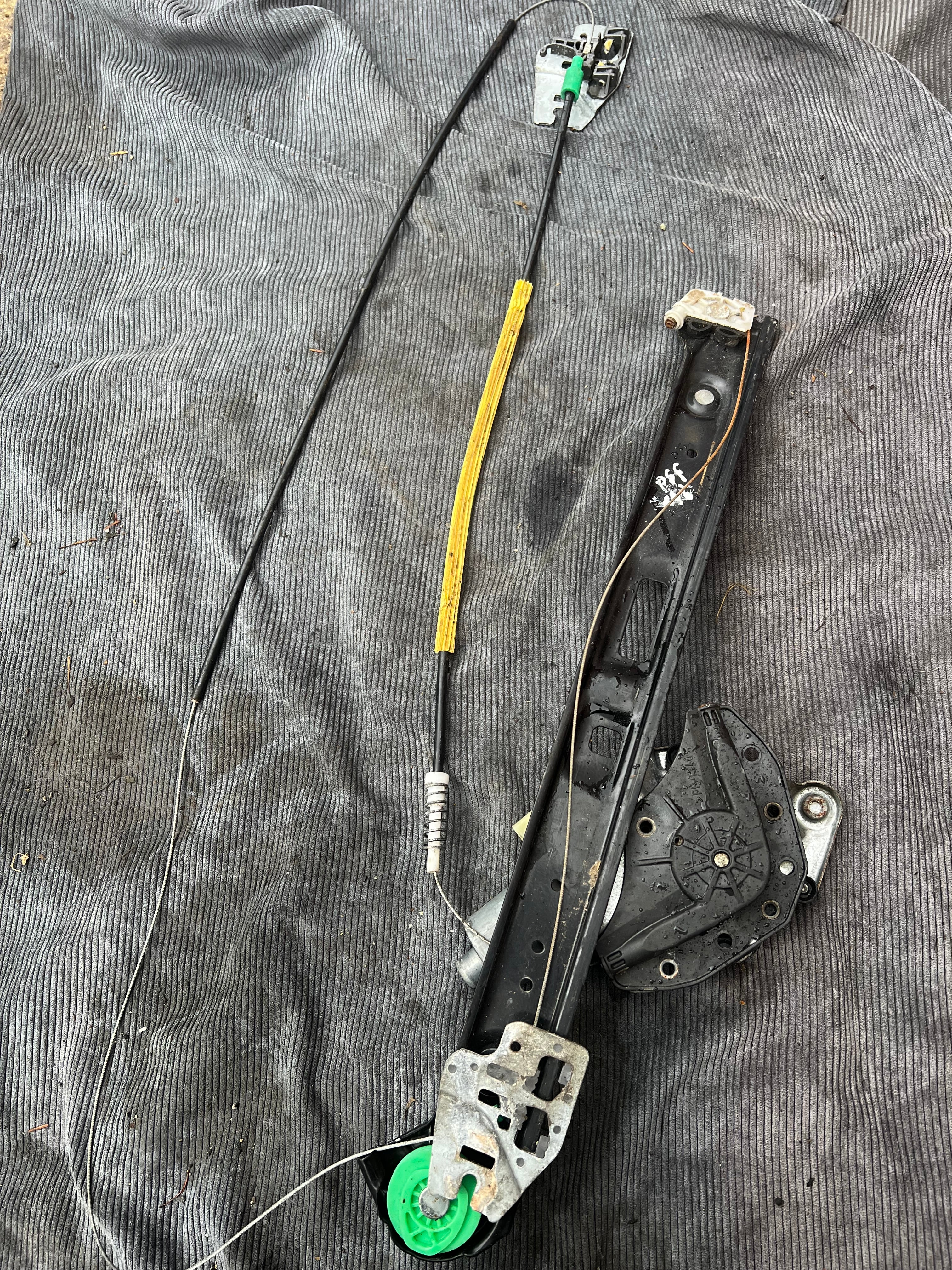 E46 bmw passenger front window regulator and motor