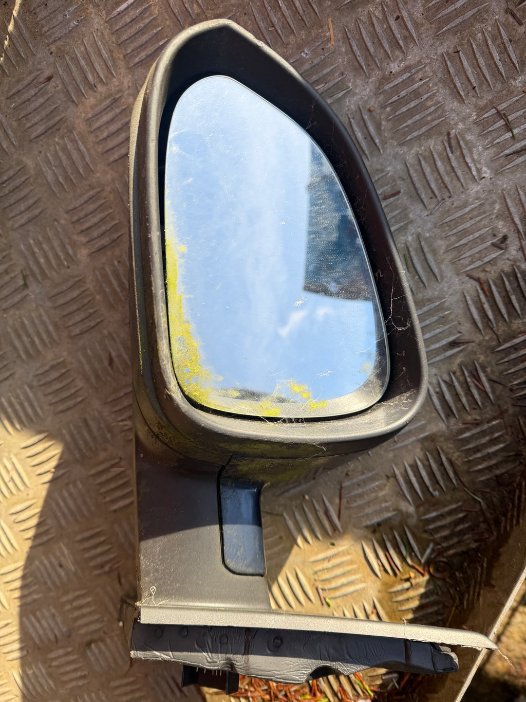 Insignia 2012 passenger mirror