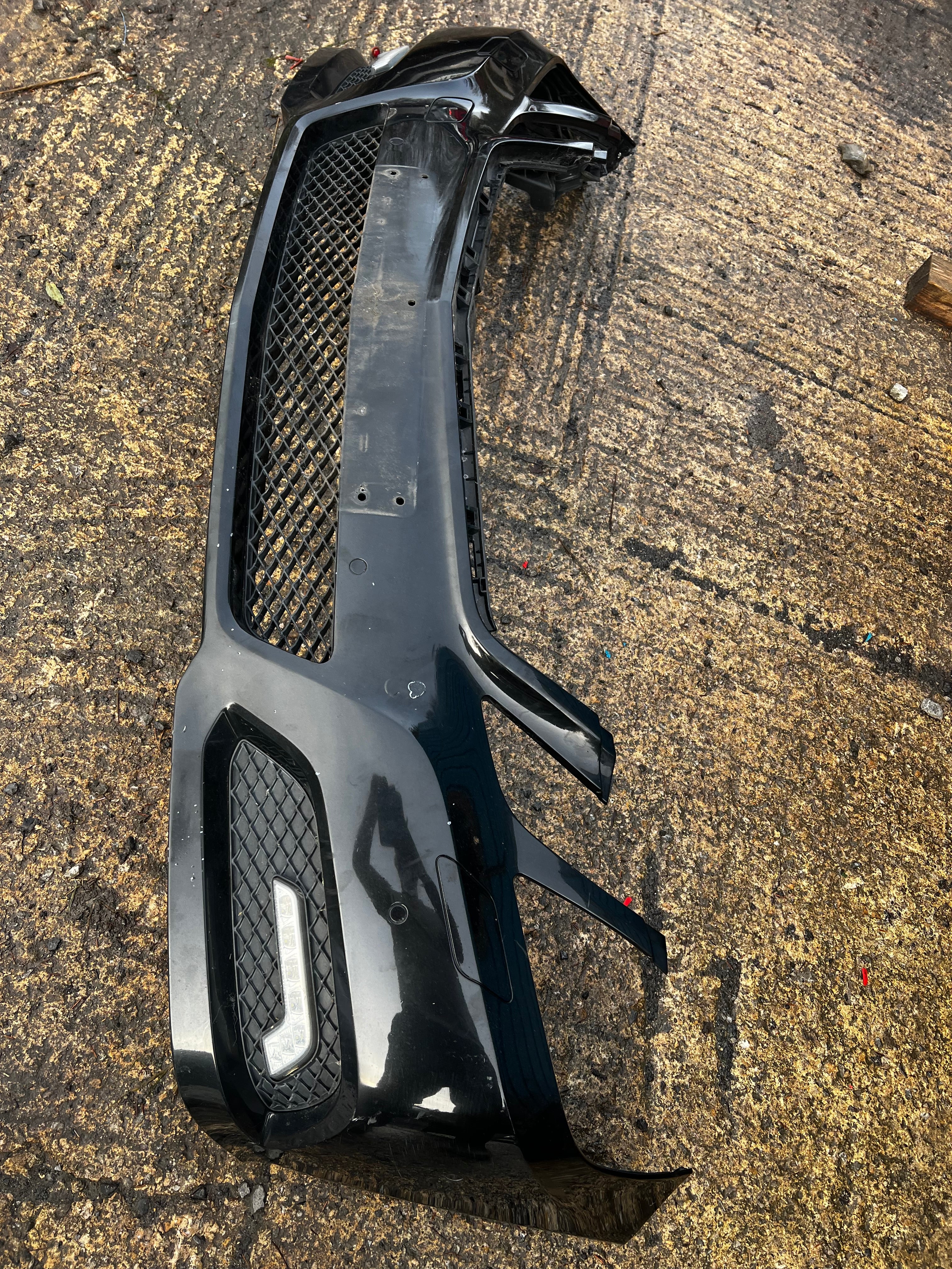 Mercedes Benz e200 front bumper