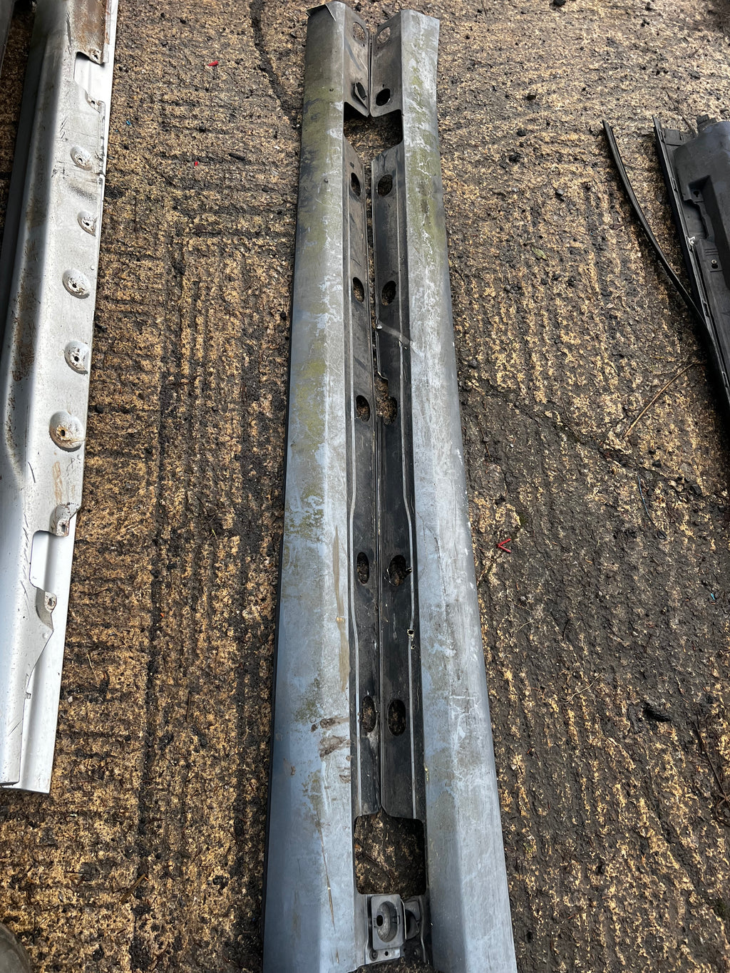 Mercedes Benz 2009 s320 v6 side skirts