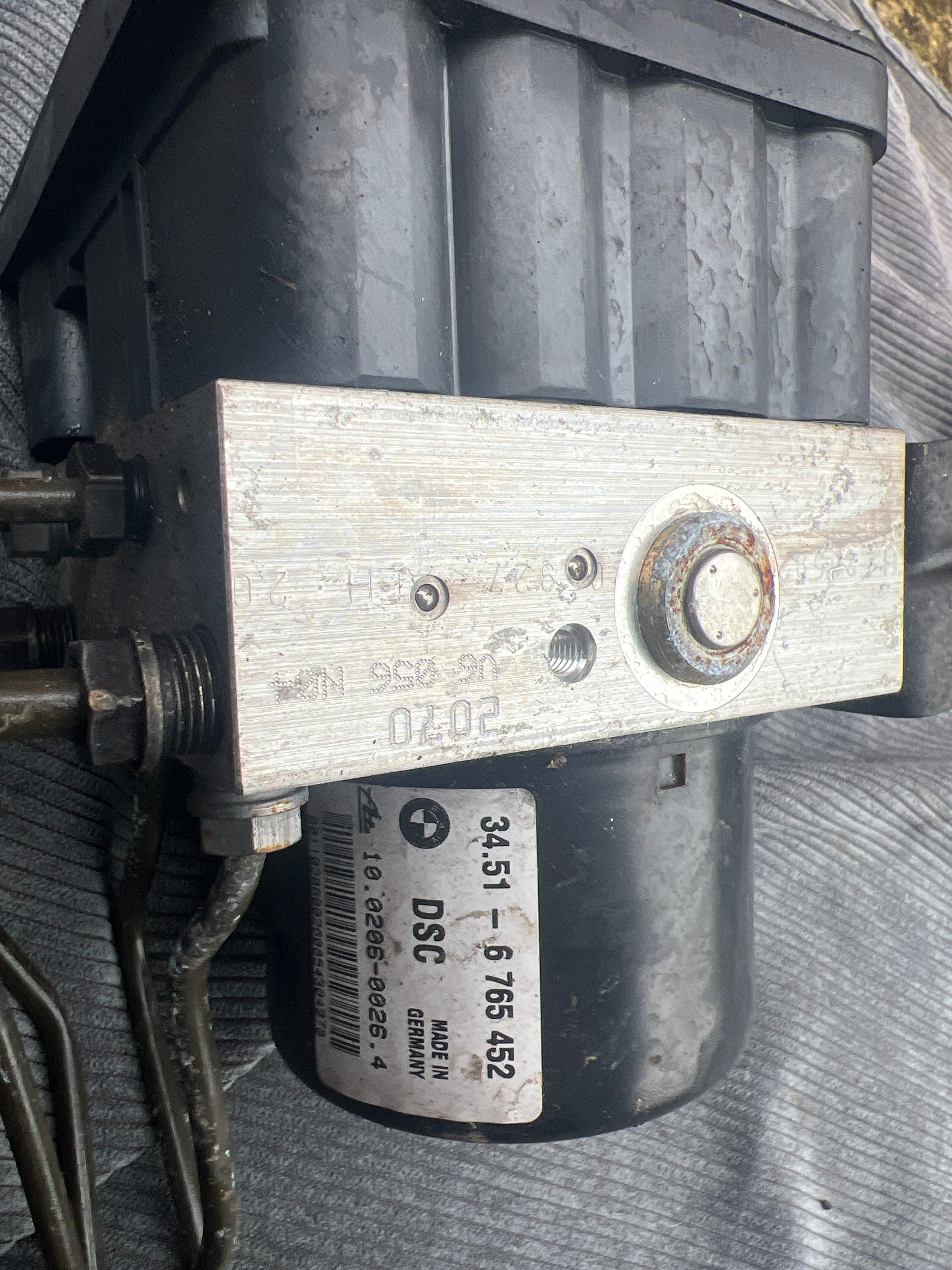 BMW e46 2.0D abs unit