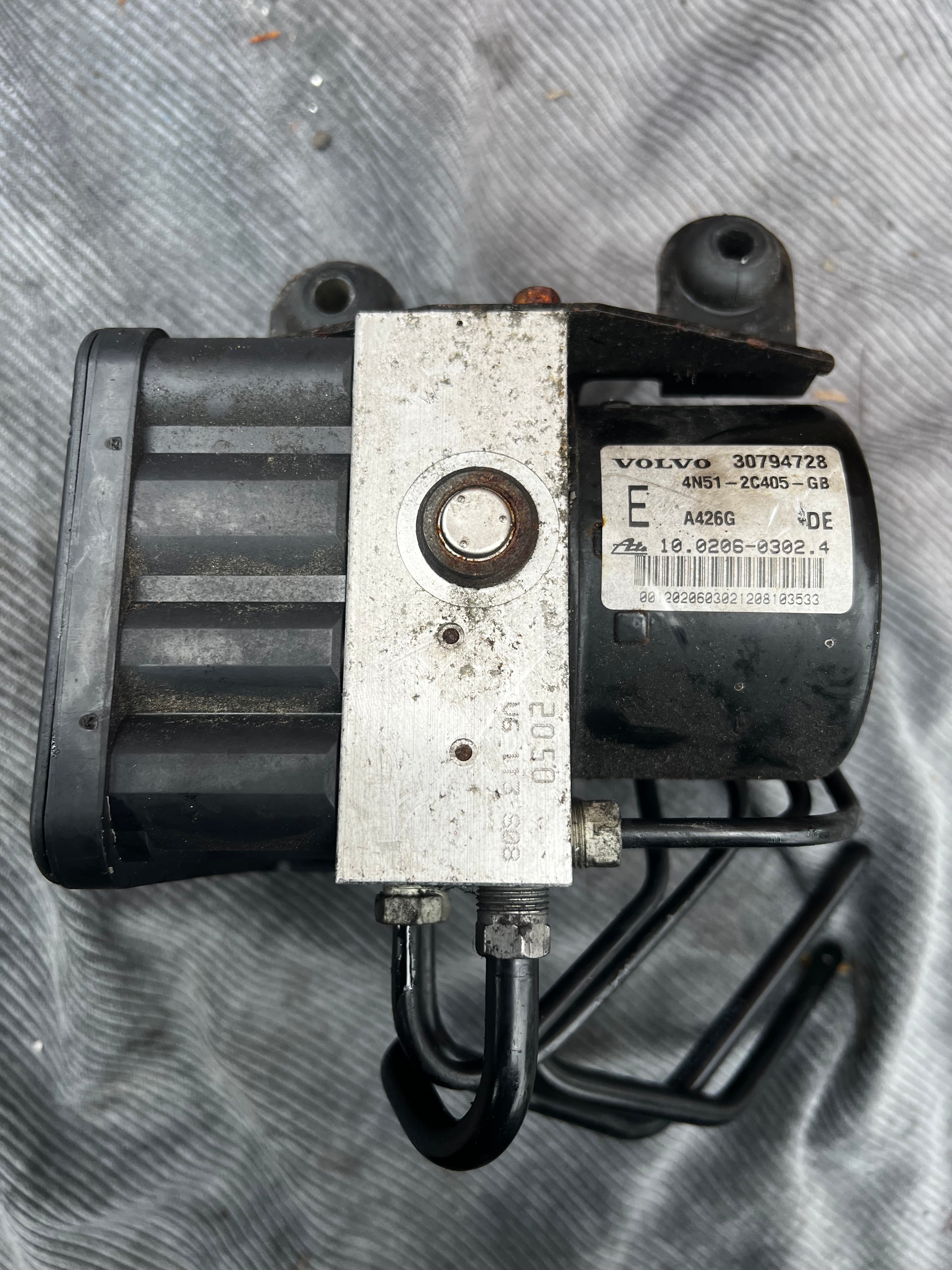 Volvo s40 abs unit