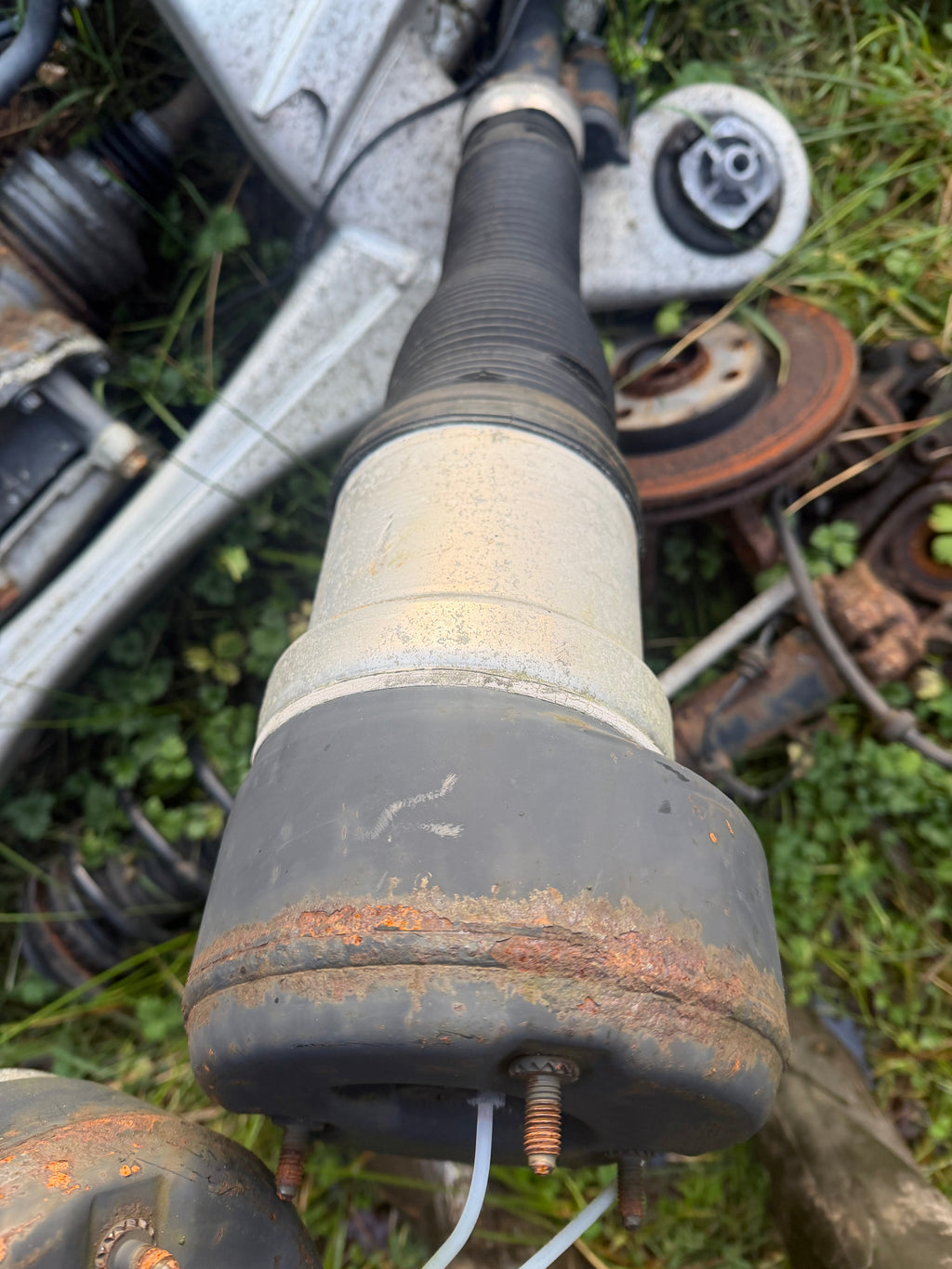 S320 2007 rear air suspension