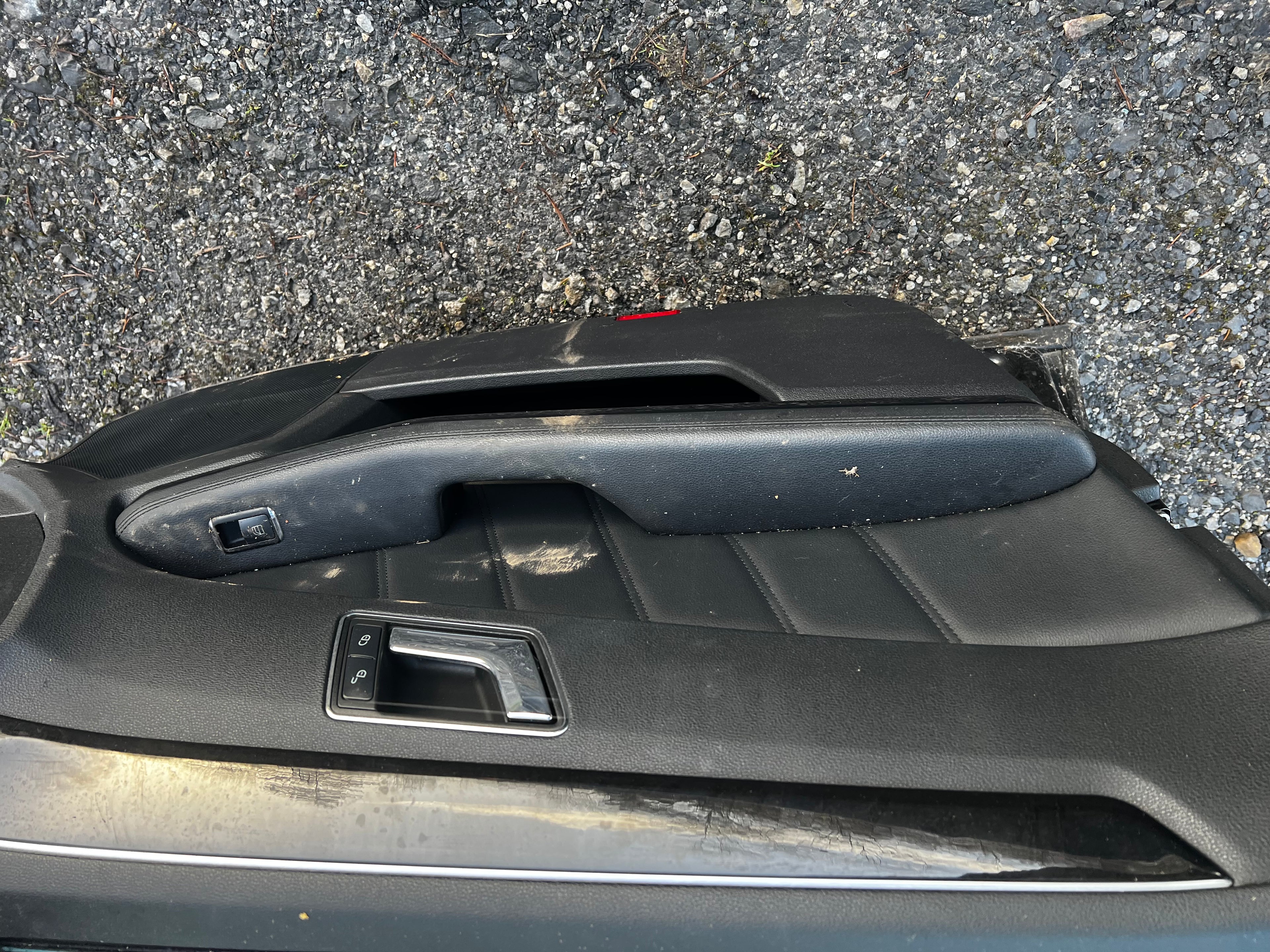 Mercedes Benz e200 passenger front door